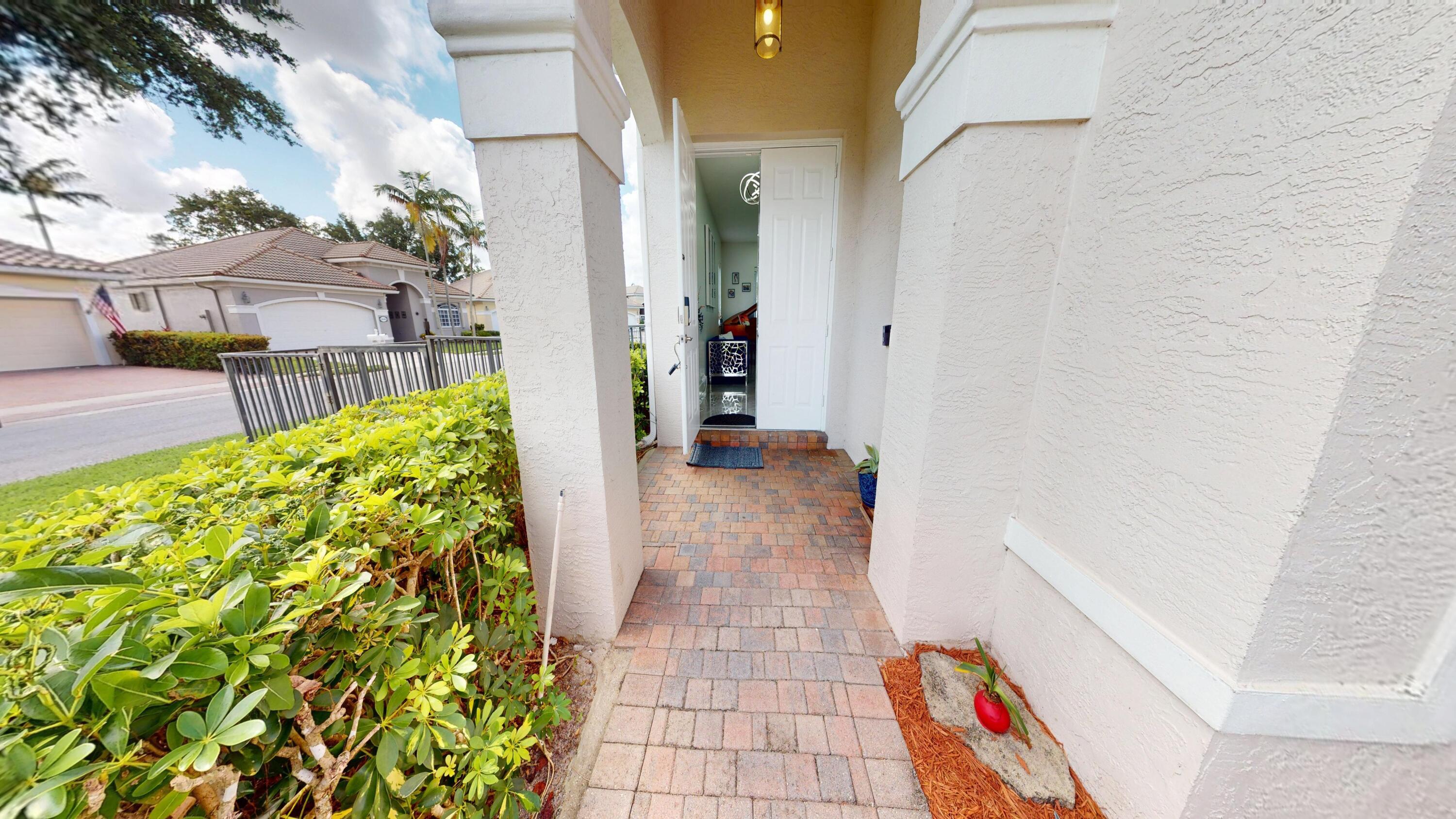 8586 White Cay, West Palm Beach FL 33411