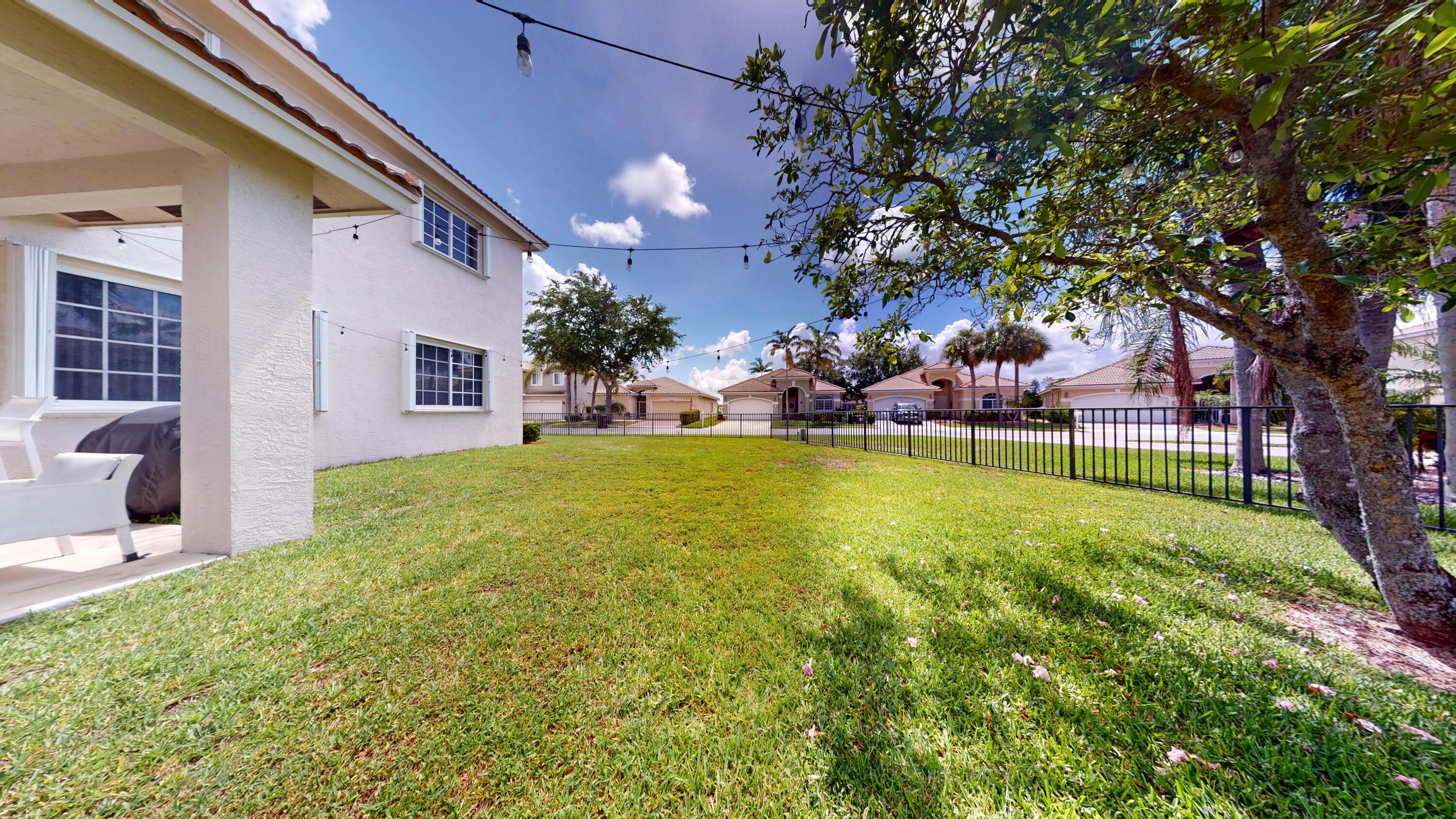 8586 White Cay, West Palm Beach FL 33411