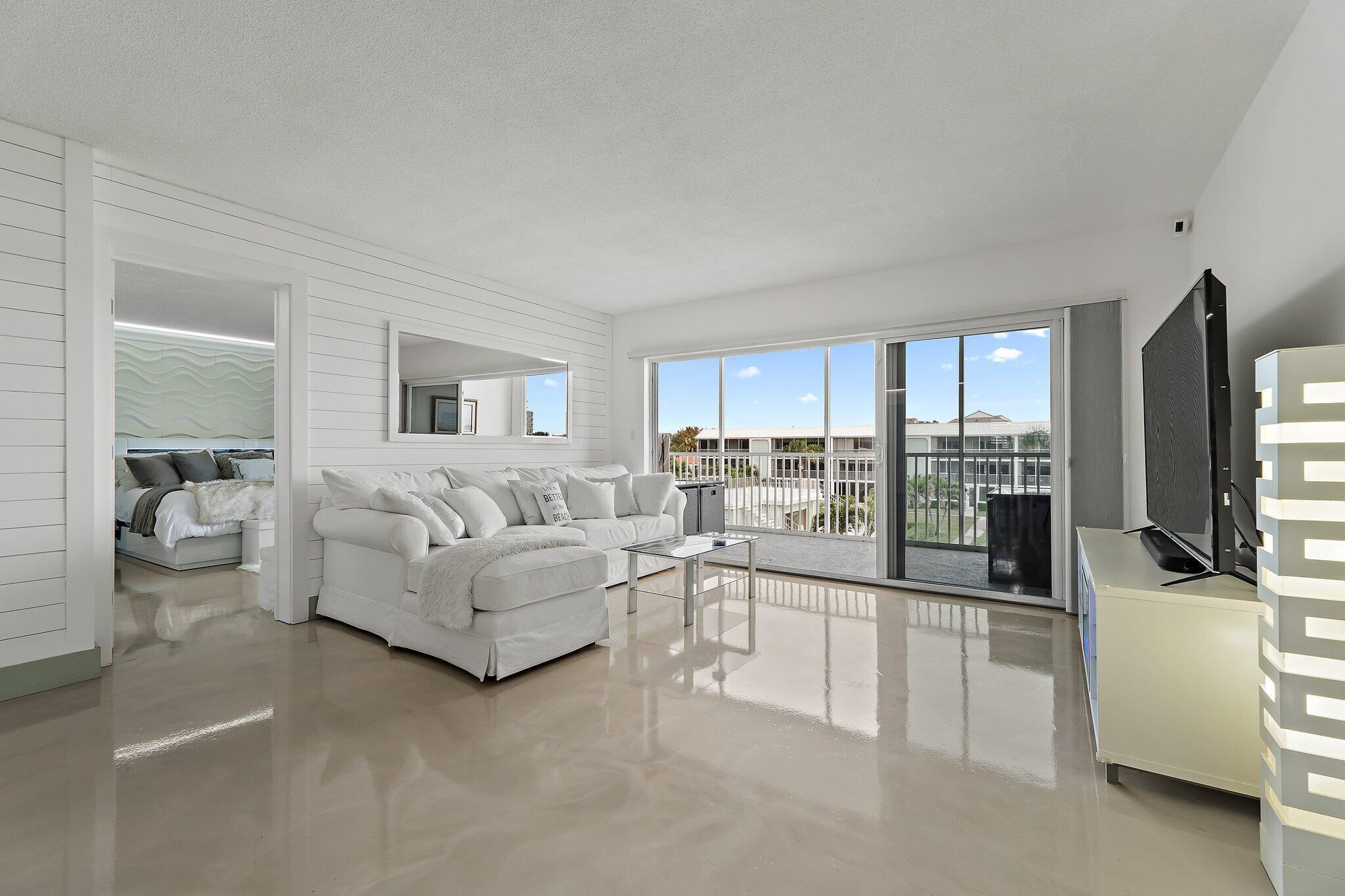 100 Waterway #E305, Tequesta FL 33469