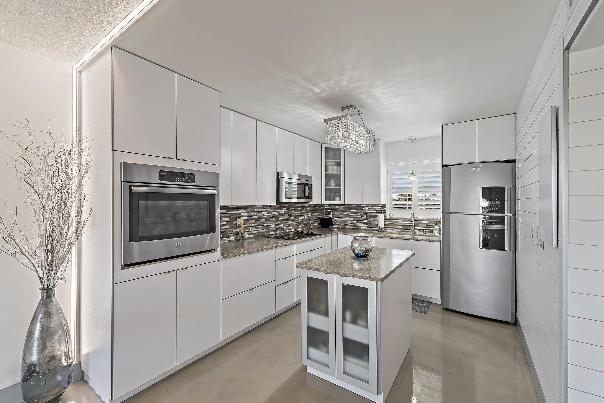 100 Waterway #E305, Tequesta FL 33469