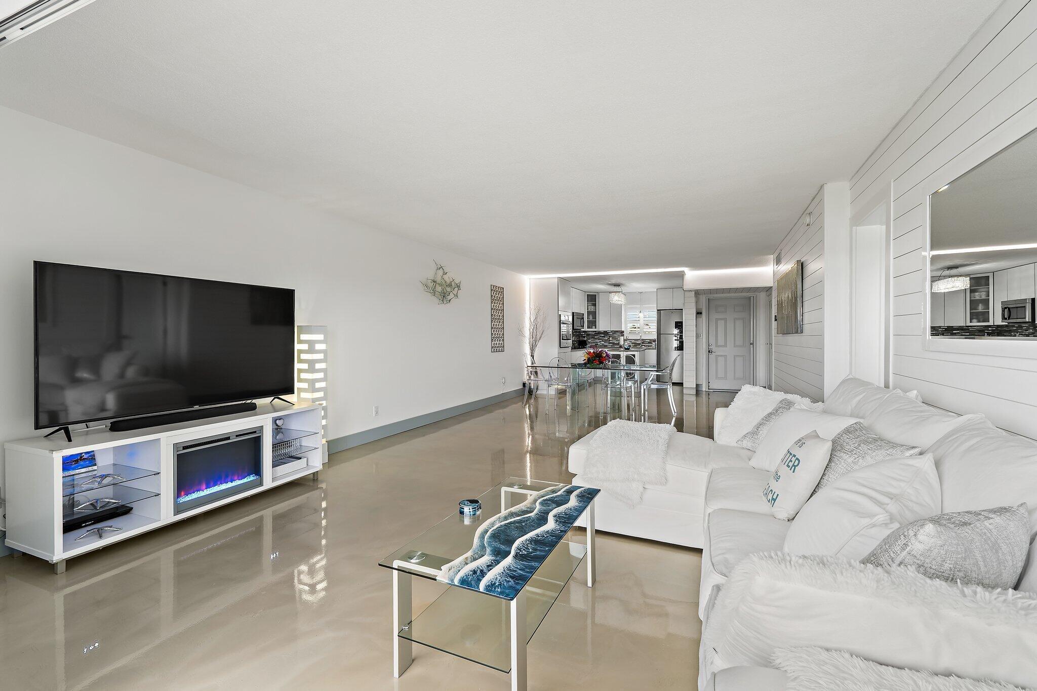 100 Waterway #E305, Tequesta FL 33469