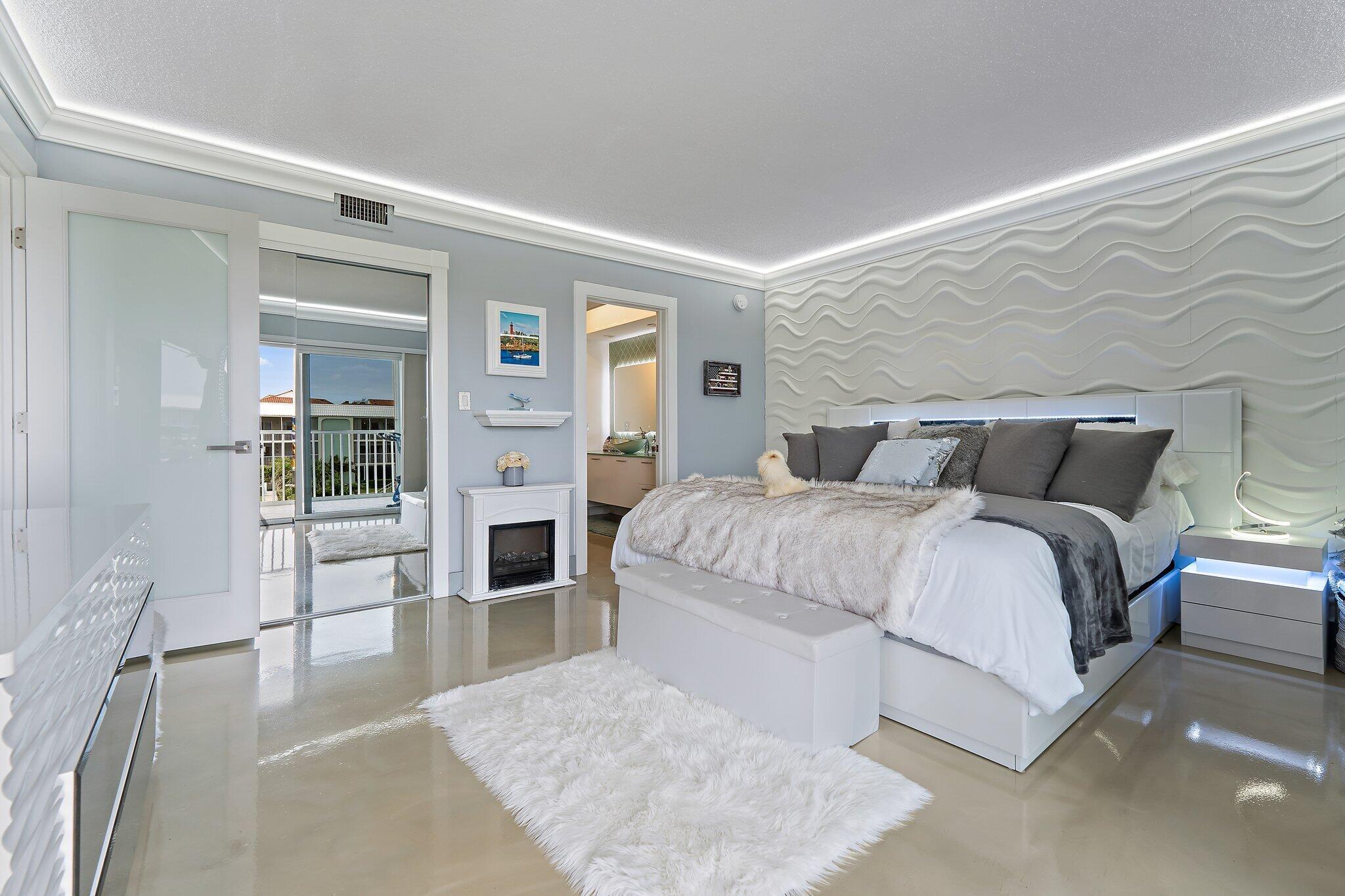 100 Waterway #E305, Tequesta FL 33469