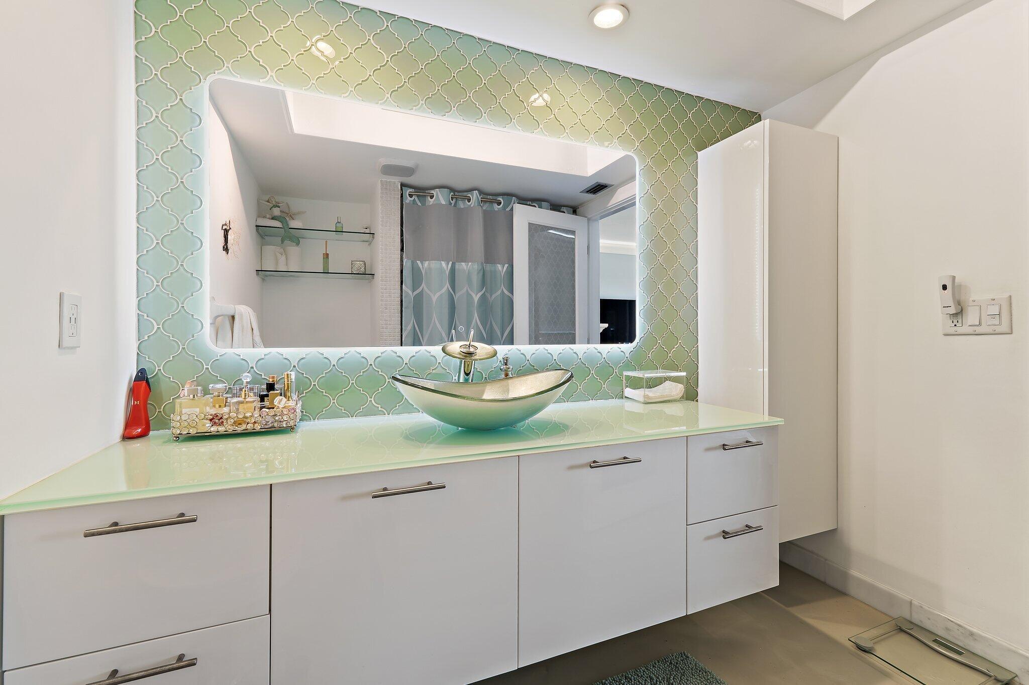 100 Waterway #E305, Tequesta FL 33469