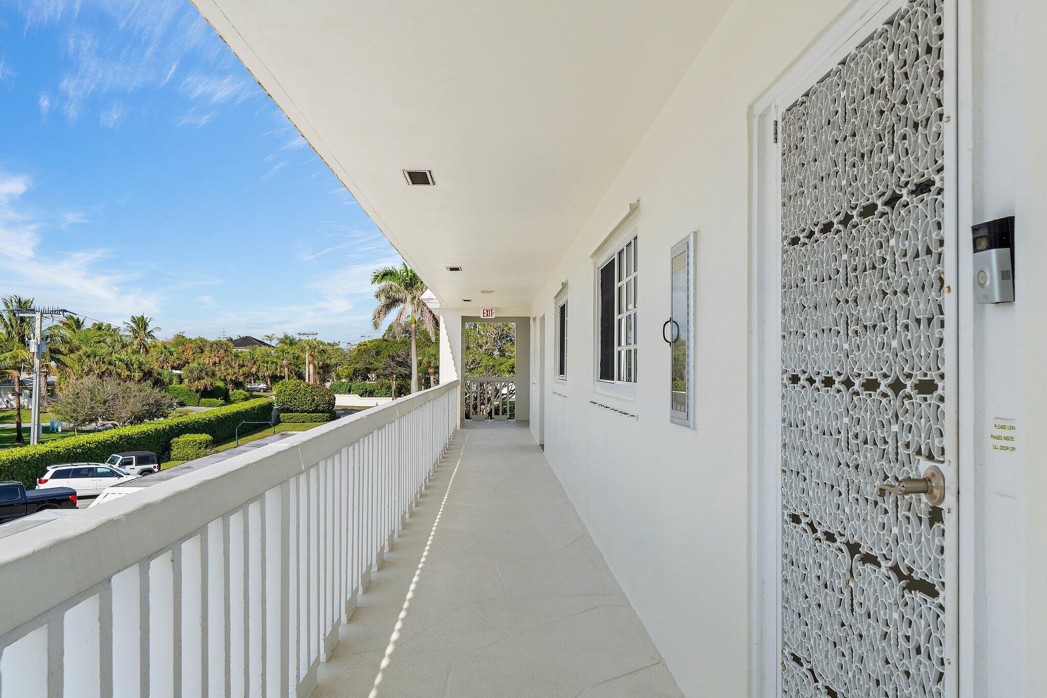 100 Waterway #E305, Tequesta FL 33469