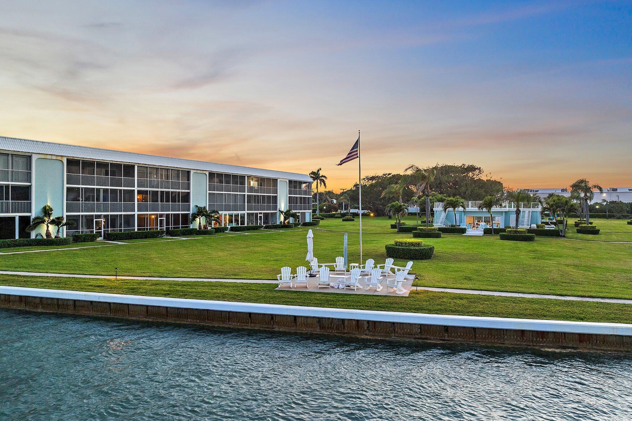 100 Waterway #E305, Tequesta FL 33469