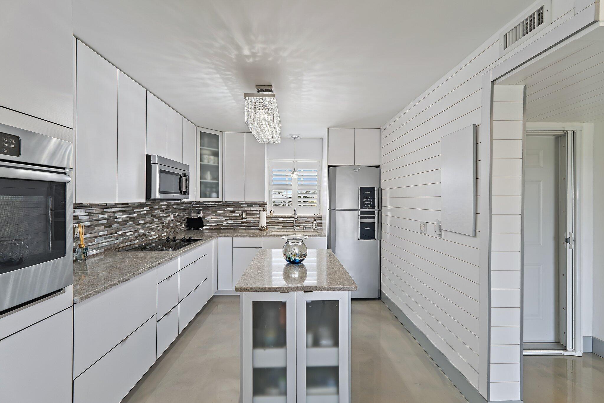100 Waterway #E305, Tequesta FL 33469