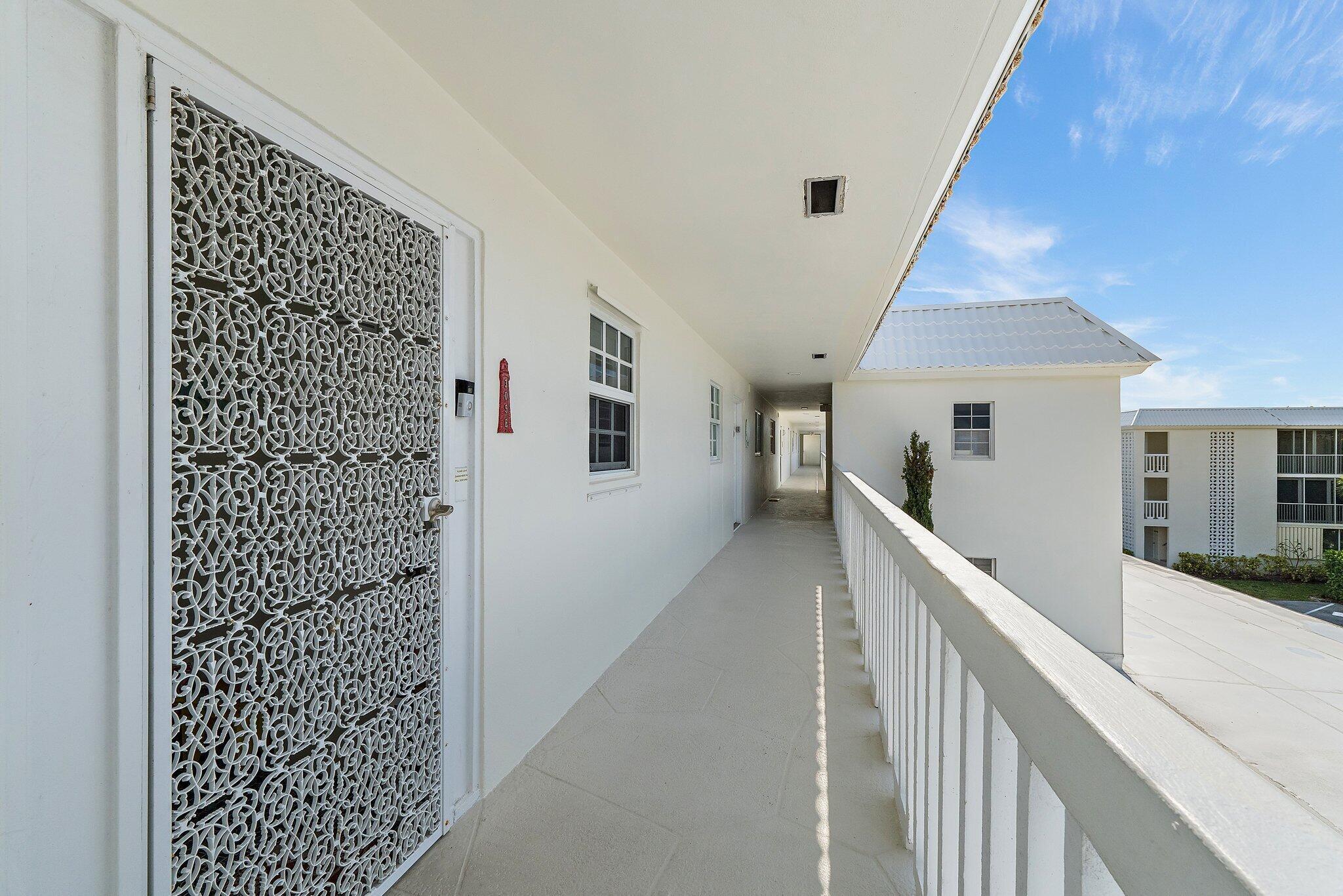 100 Waterway #E305, Tequesta FL 33469