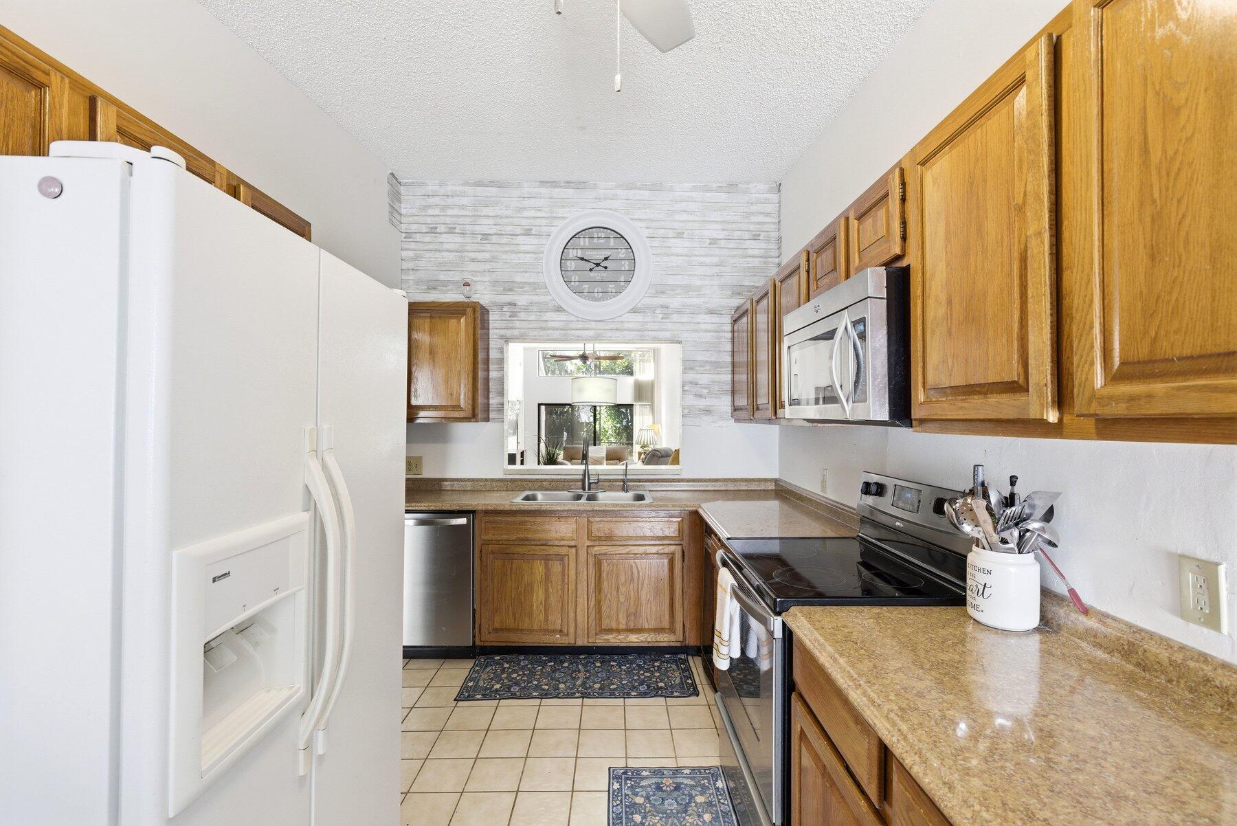6670 Canary Palm #Unit 16, Boca Raton FL 33433