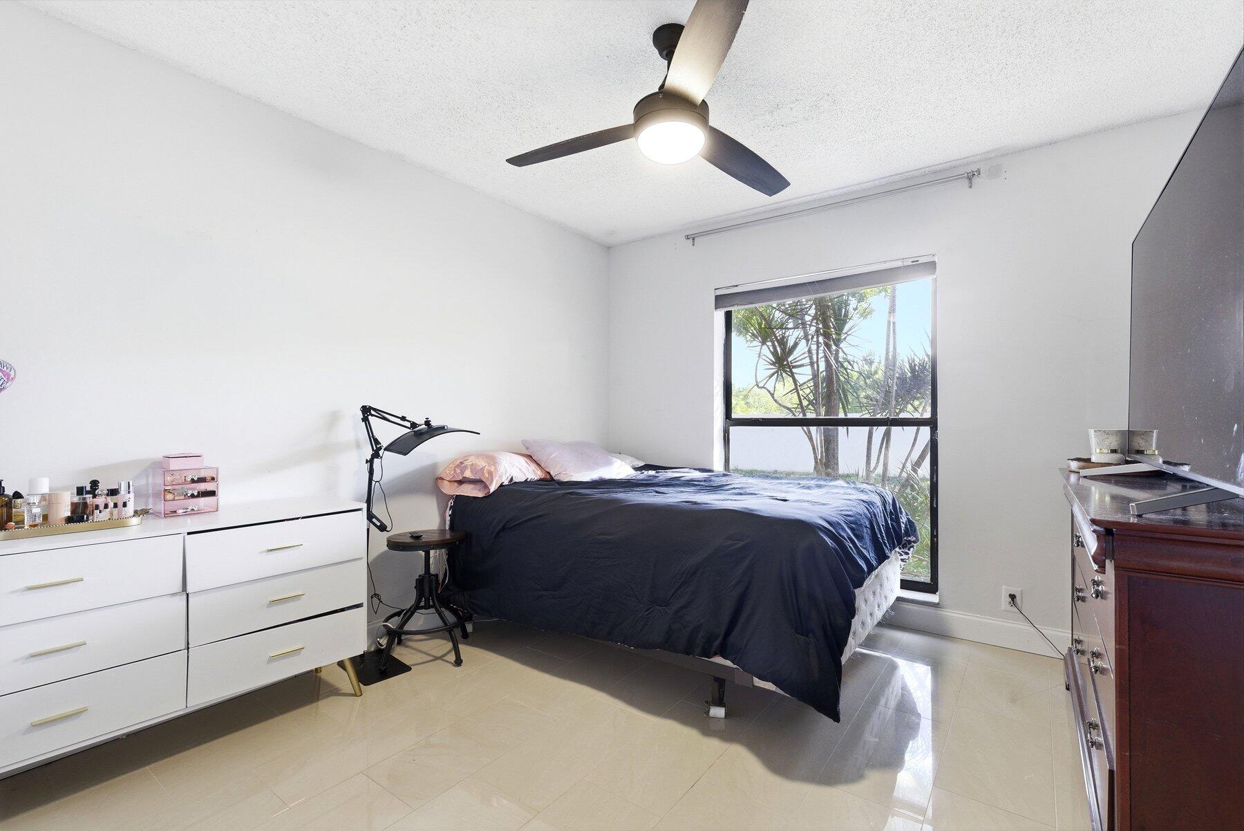 6670 Canary Palm #Unit 16, Boca Raton FL 33433