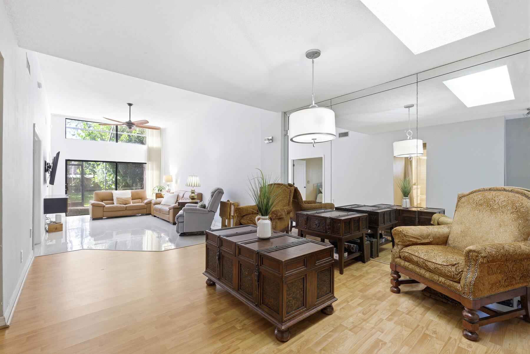 6670 Canary Palm #Unit 16, Boca Raton FL 33433