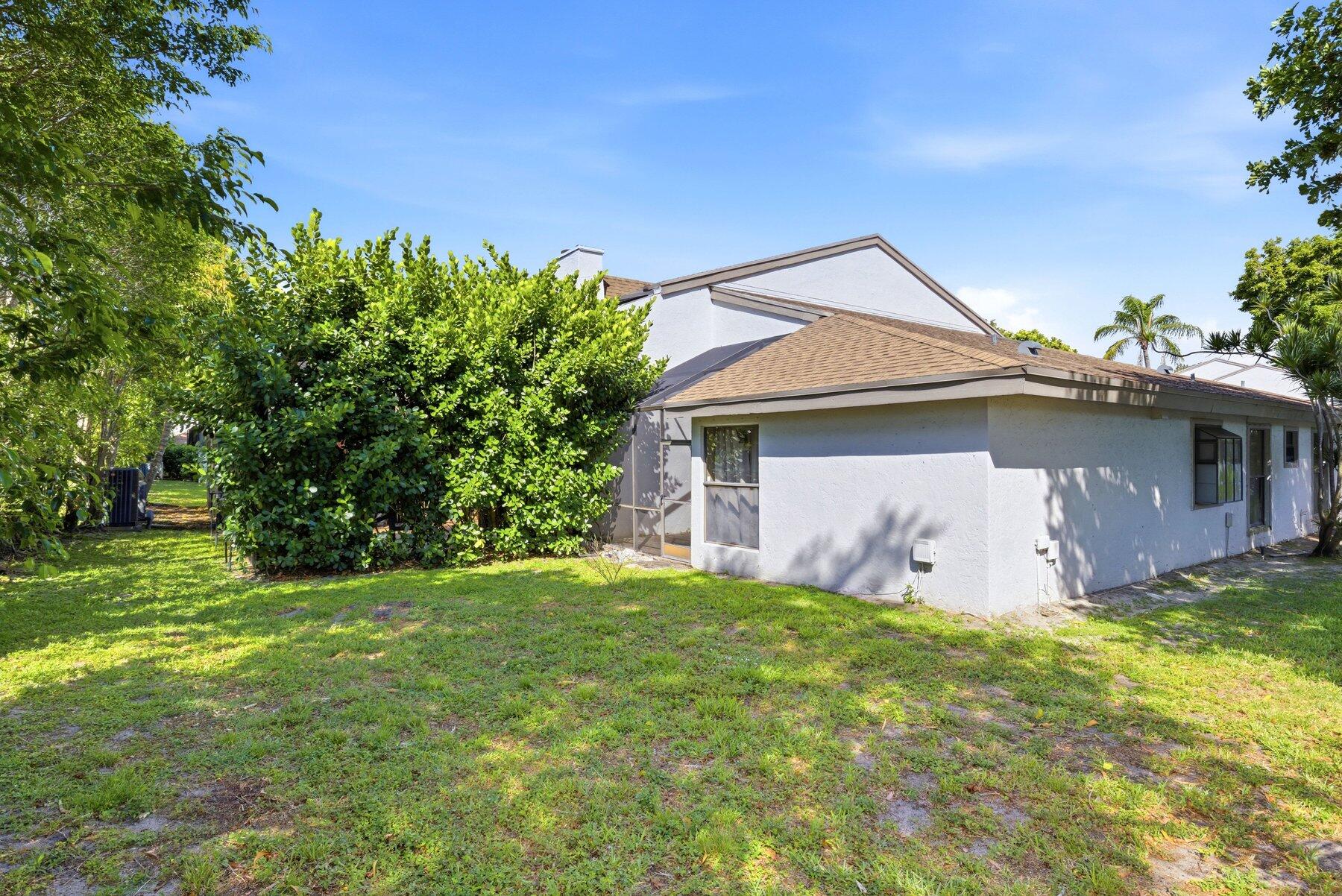 6670 Canary Palm #Unit 16, Boca Raton FL 33433