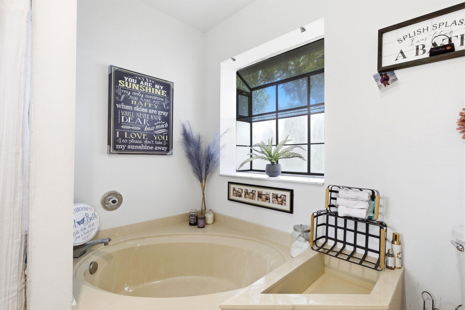 6670 Canary Palm #Unit 16, Boca Raton FL 33433