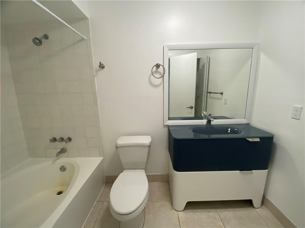 191 Wimbledon Lake, Plantation FL 33324