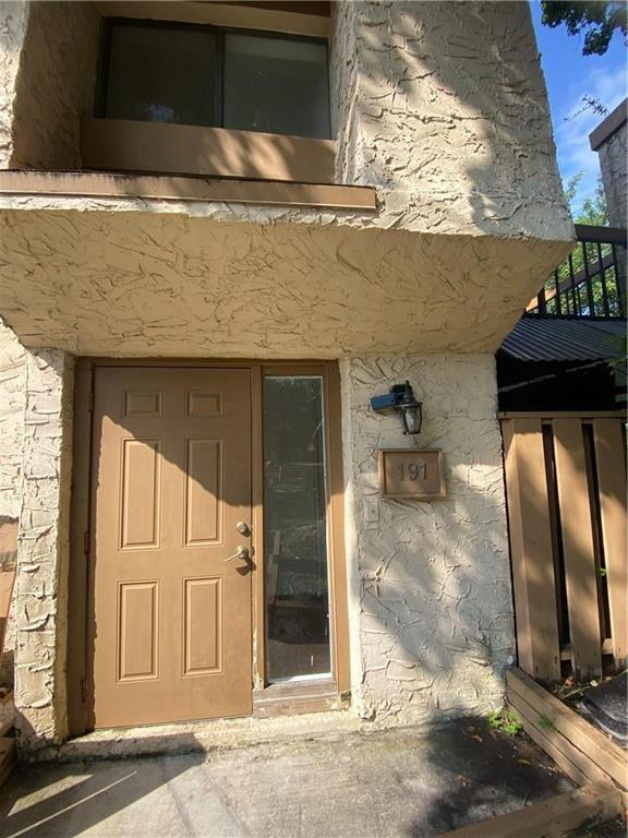 191 Wimbledon Lake, Plantation FL 33324