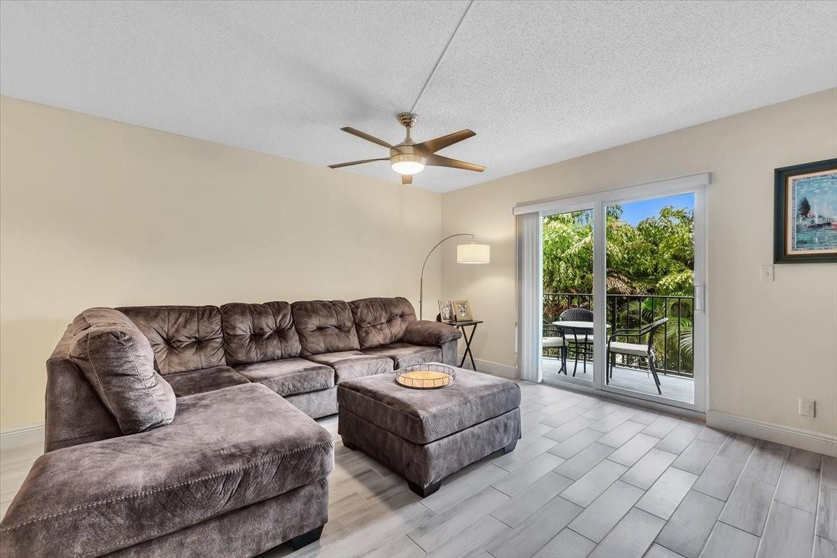 3909 N Ocean #210, Fort Lauderdale FL 33308