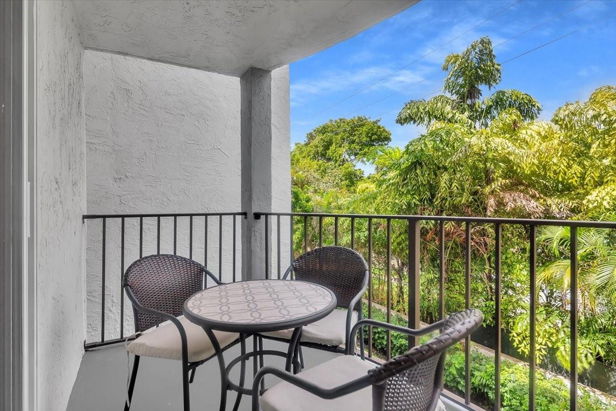 3909 N Ocean #210, Fort Lauderdale FL 33308