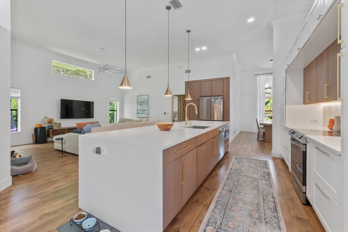 4911 NW 96th, Coral Springs FL 33076