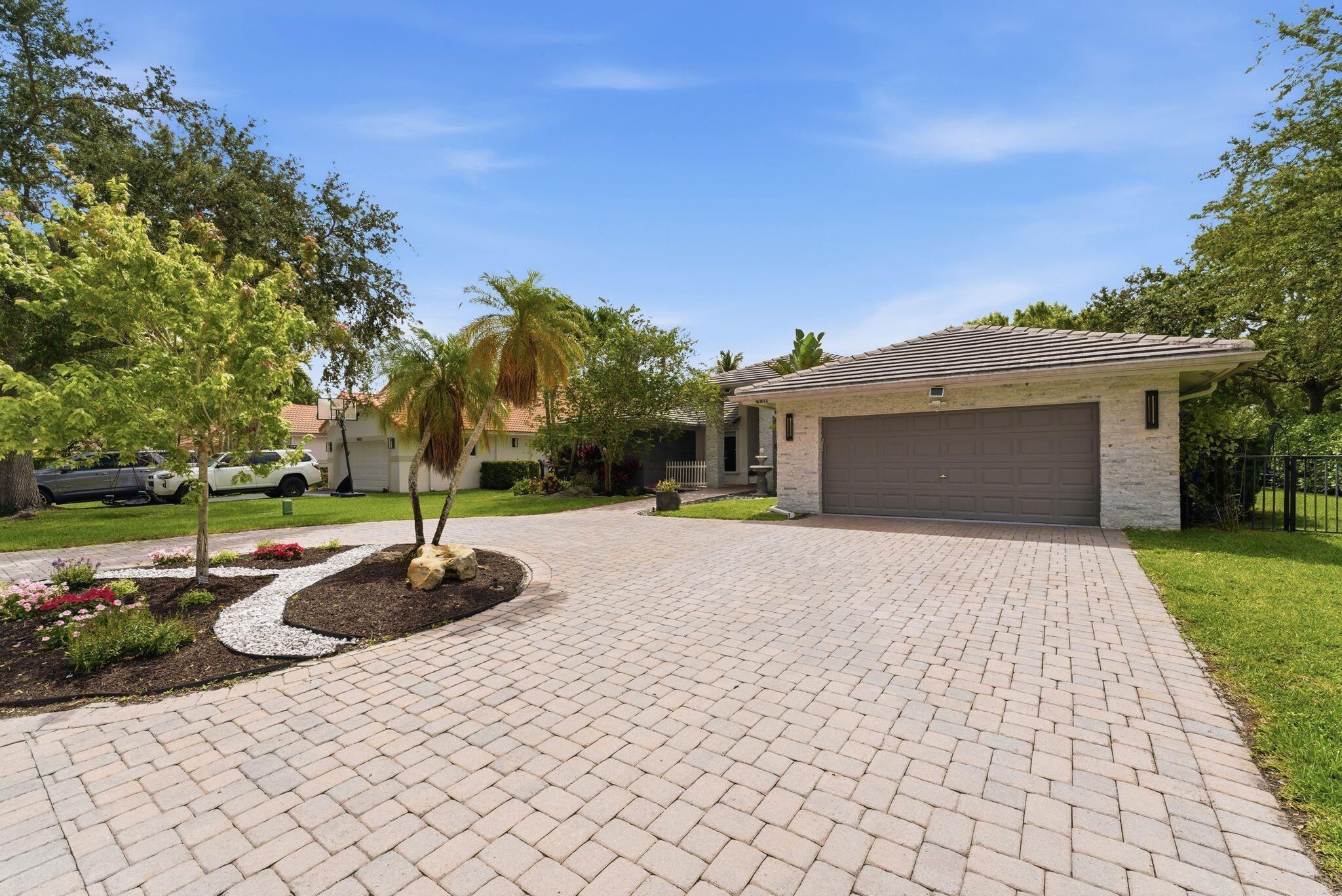 4911 NW 96th, Coral Springs FL 33076