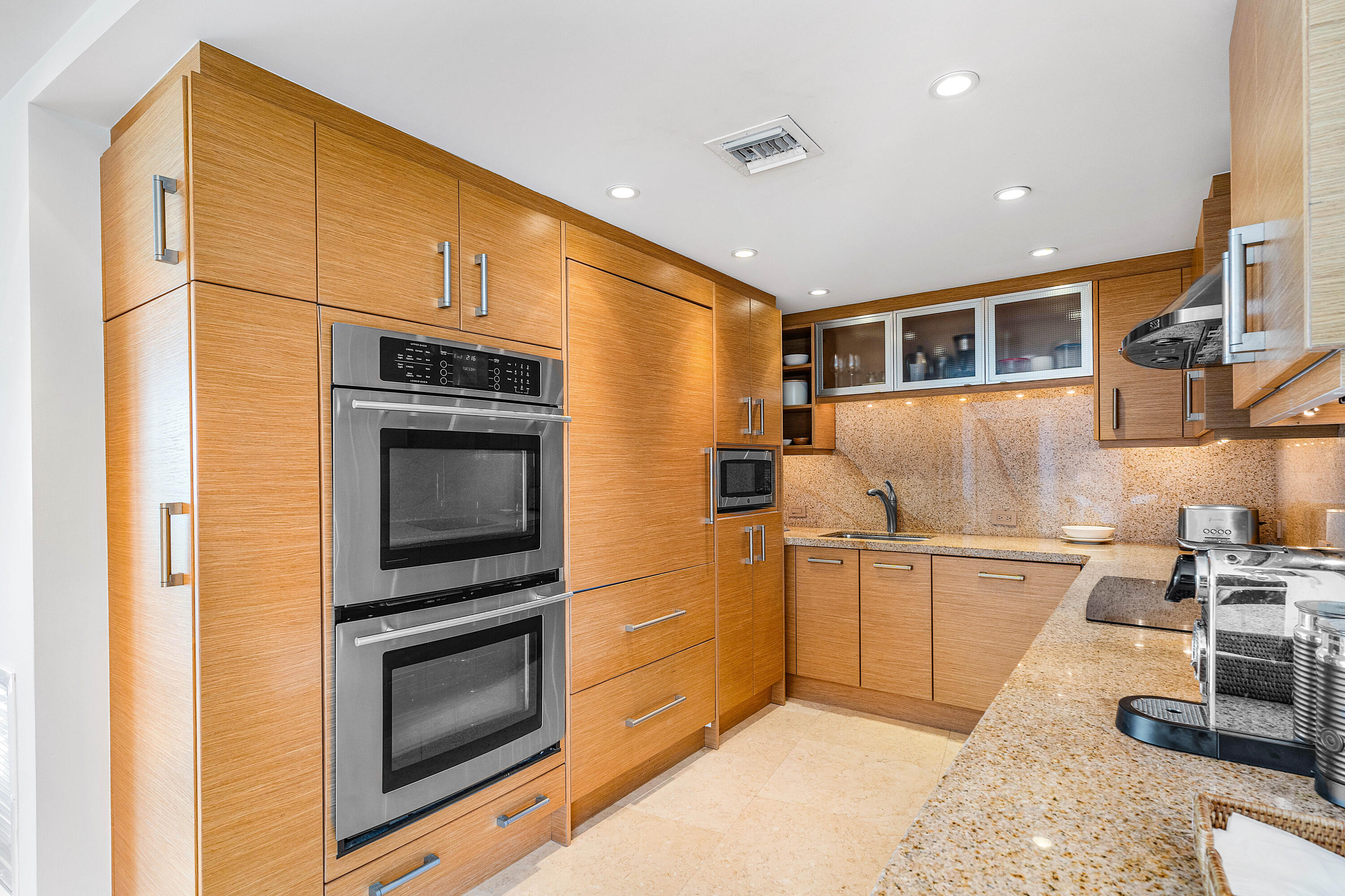 2780 S Ocean #401, Palm Beach FL 33480