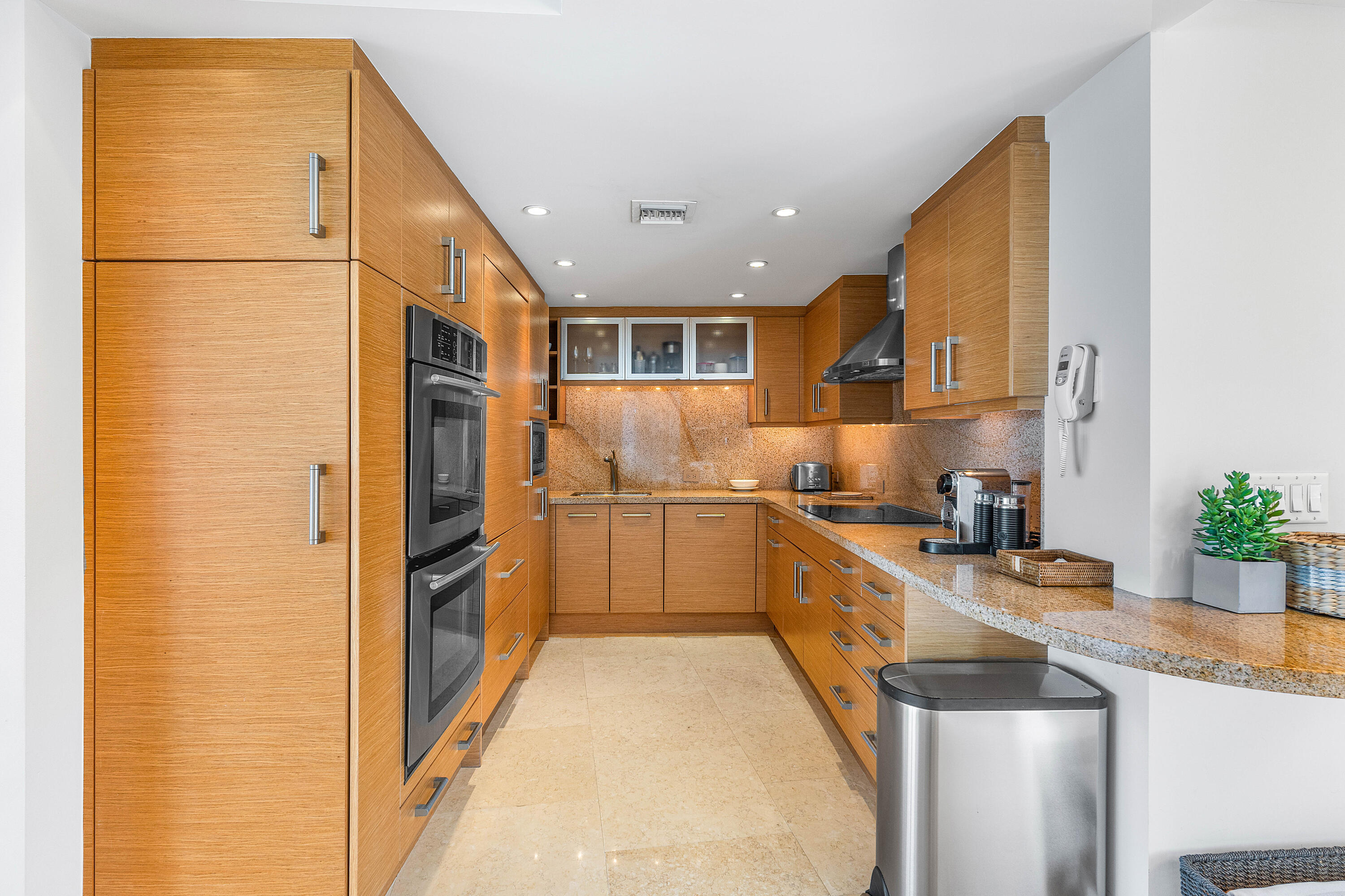 2780 S Ocean #401, Palm Beach FL 33480