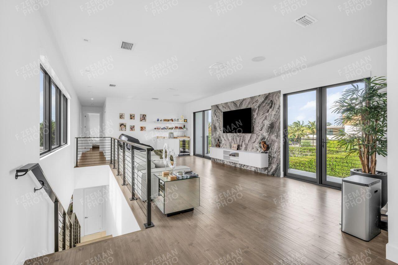 16550 Sunset, Weston FL 33326