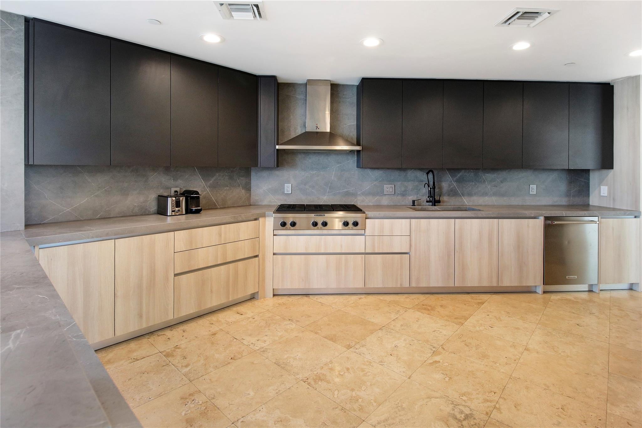 301 Hendricks #7, Fort Lauderdale FL 33301