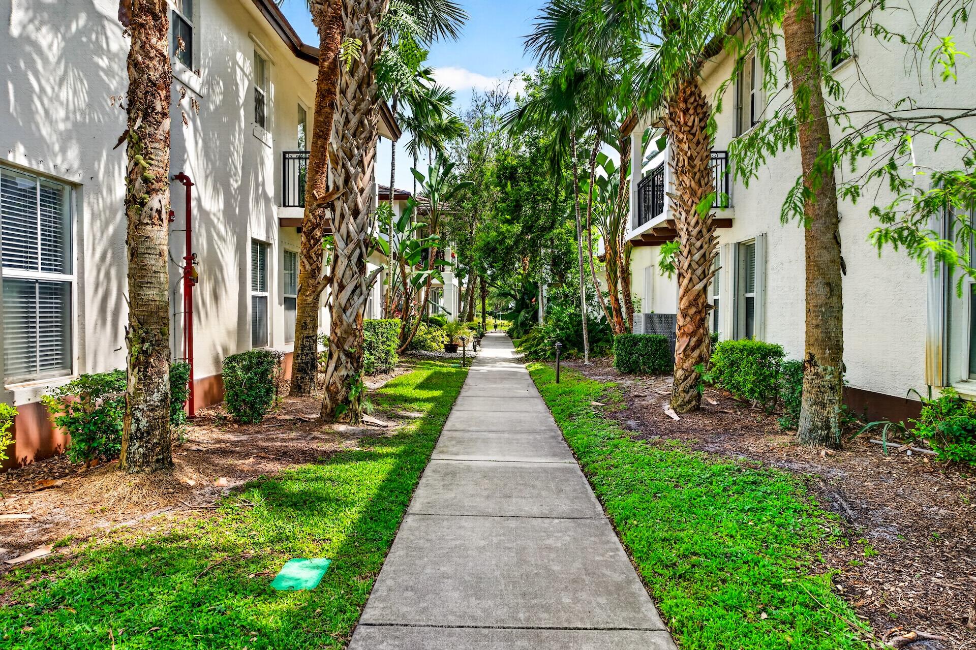 4680 Mimosa #805, Coconut Creek FL 33073
