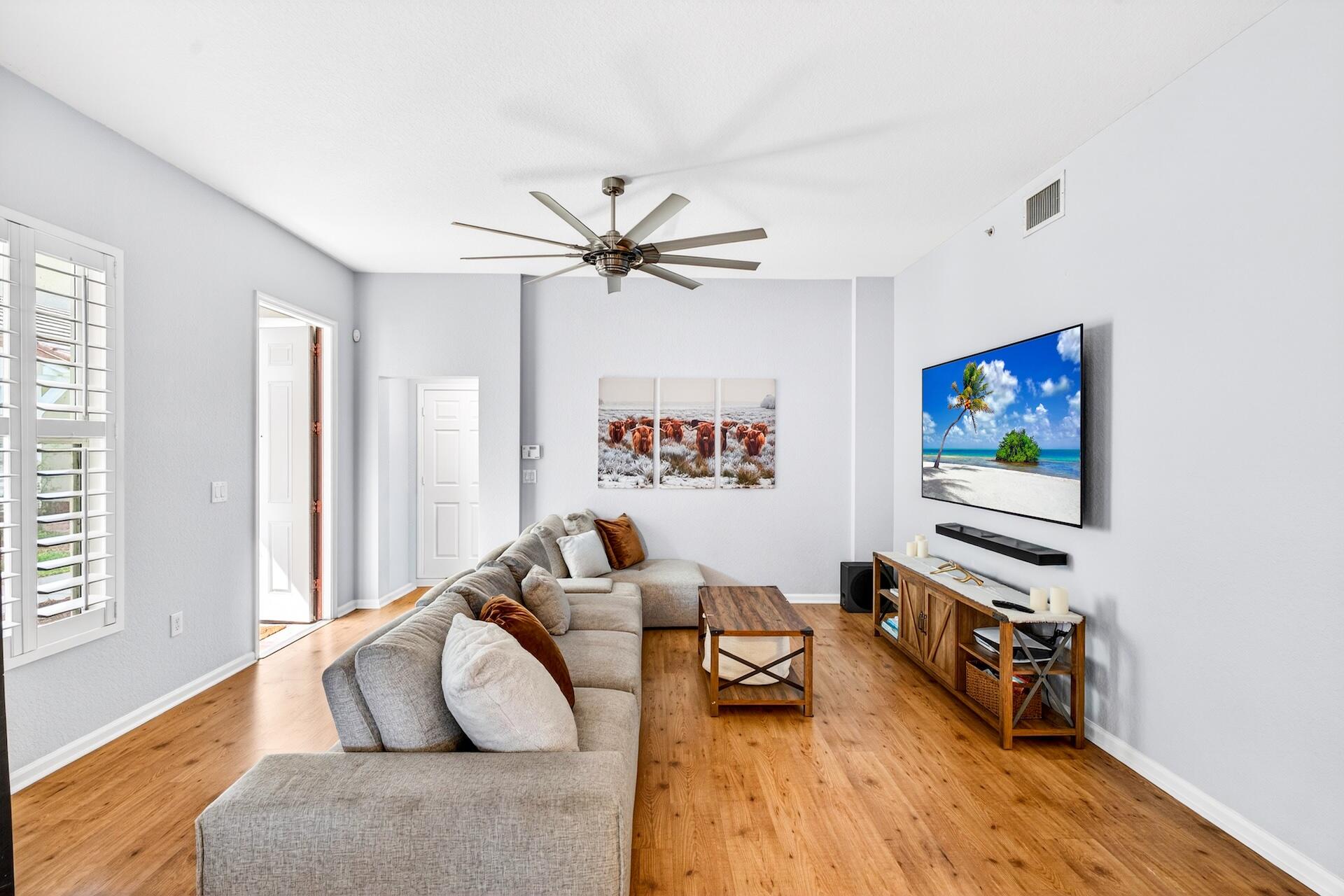 4680 Mimosa #805, Coconut Creek FL 33073