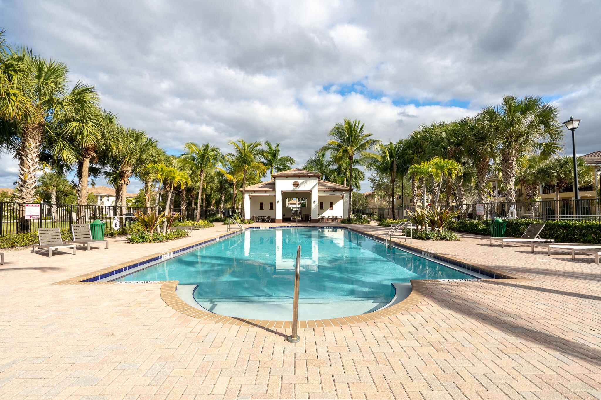4680 Mimosa #805, Coconut Creek FL 33073