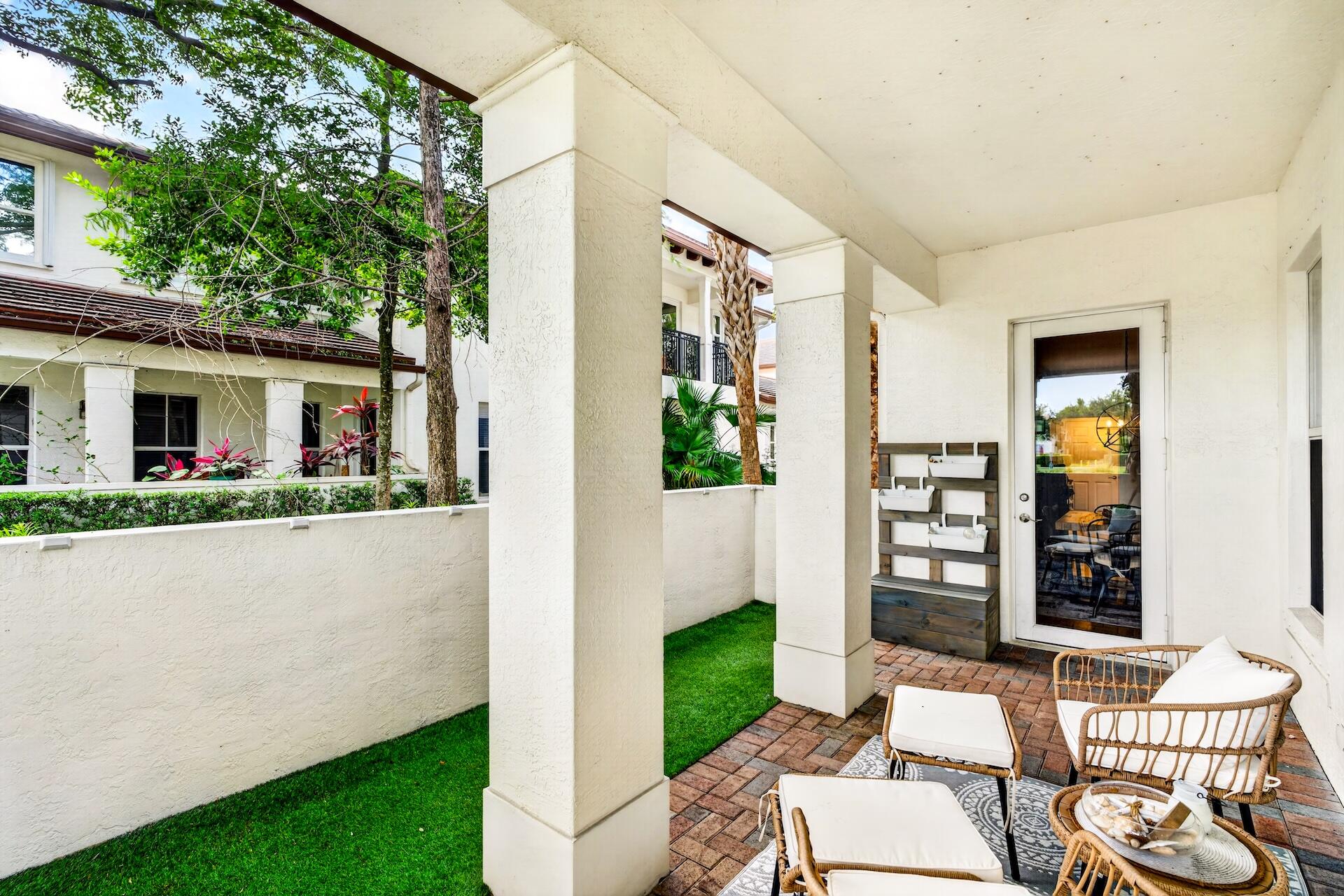 4680 Mimosa #805, Coconut Creek FL 33073