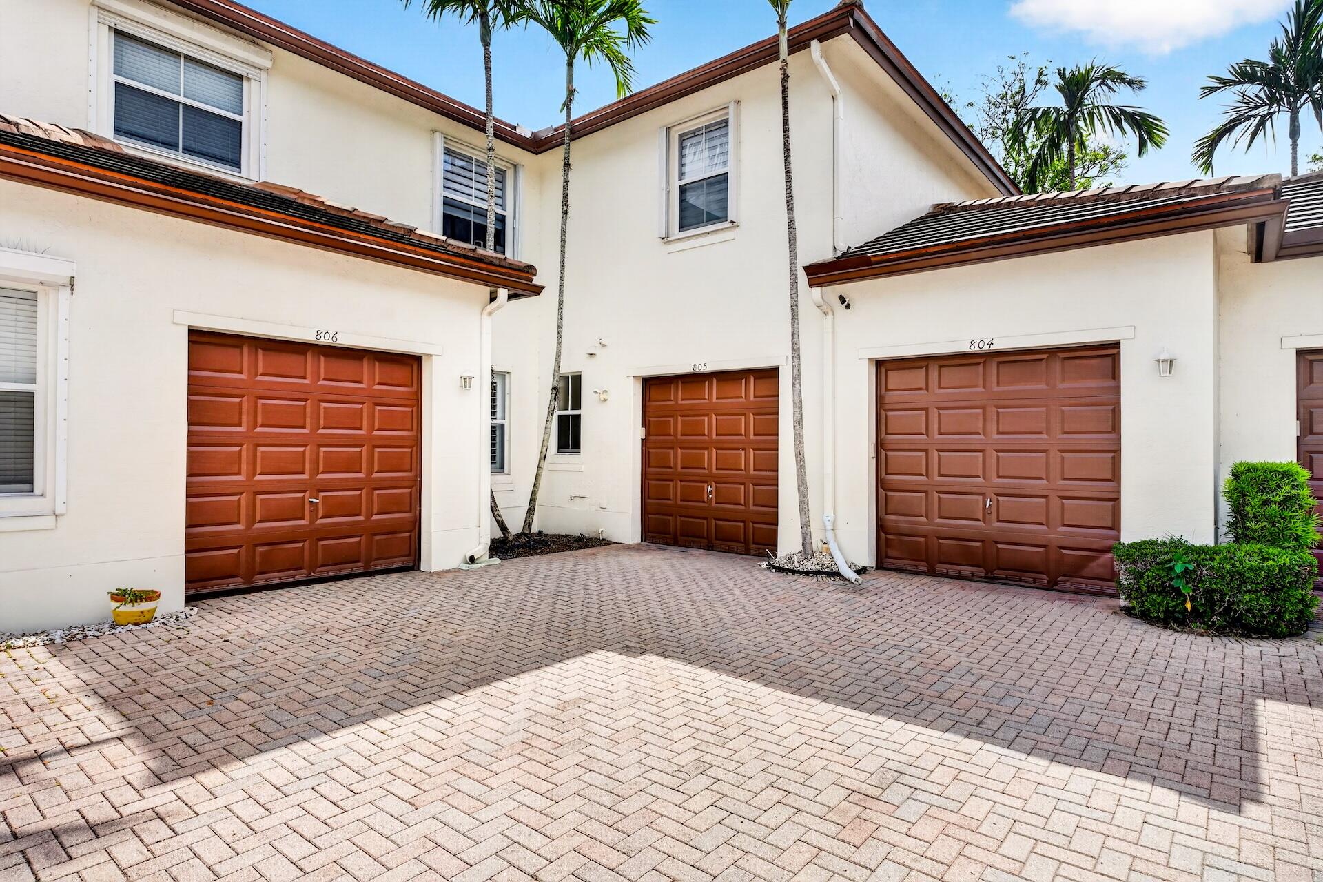 4680 Mimosa #805, Coconut Creek FL 33073