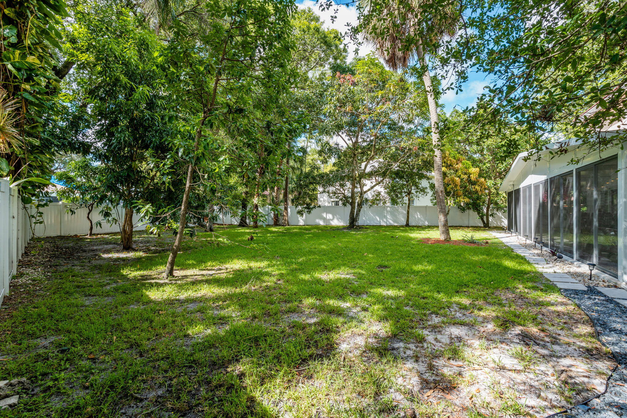 5304 NW 66th, Lauderhill FL 33319