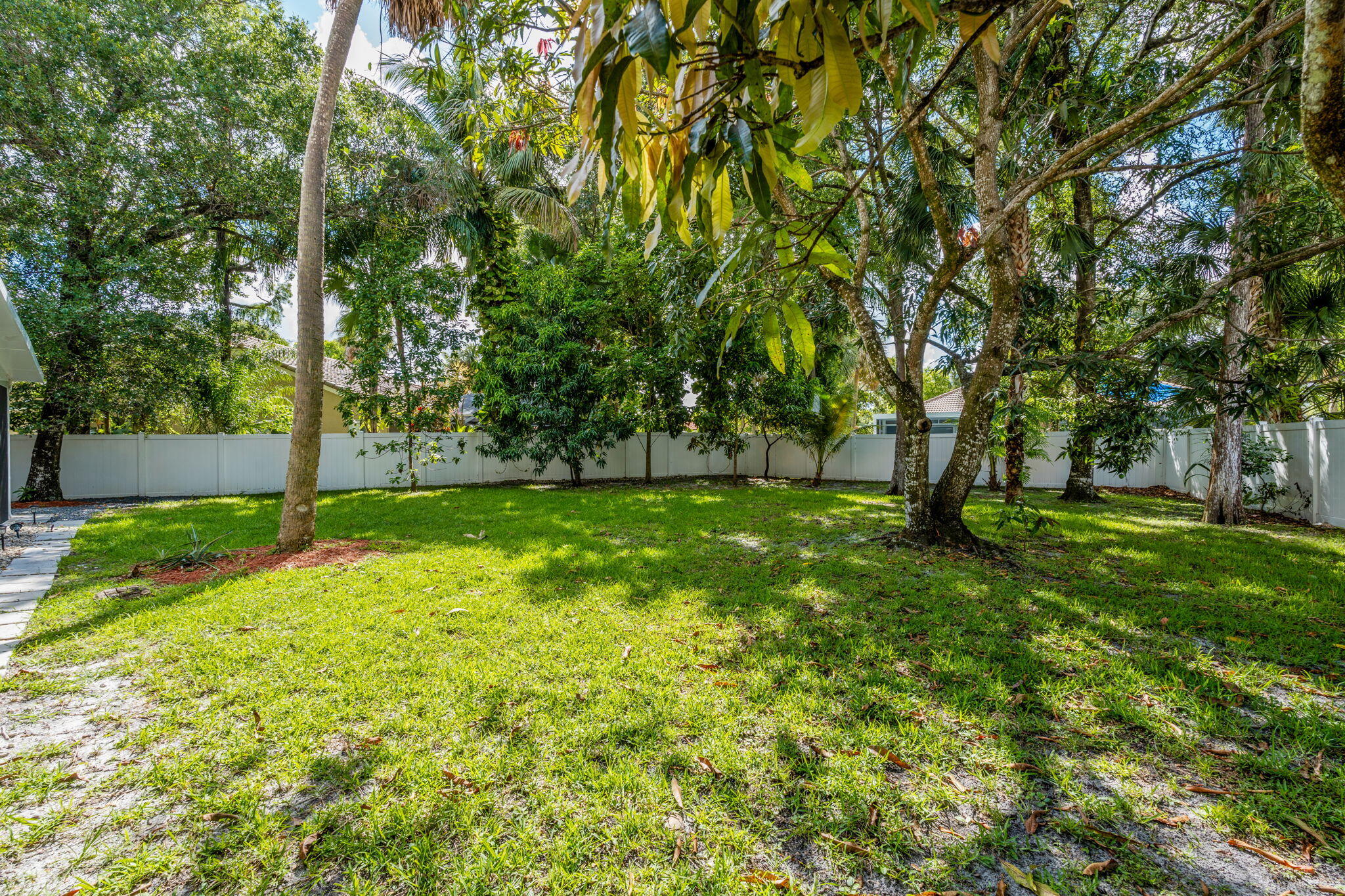 5304 NW 66th, Lauderhill FL 33319