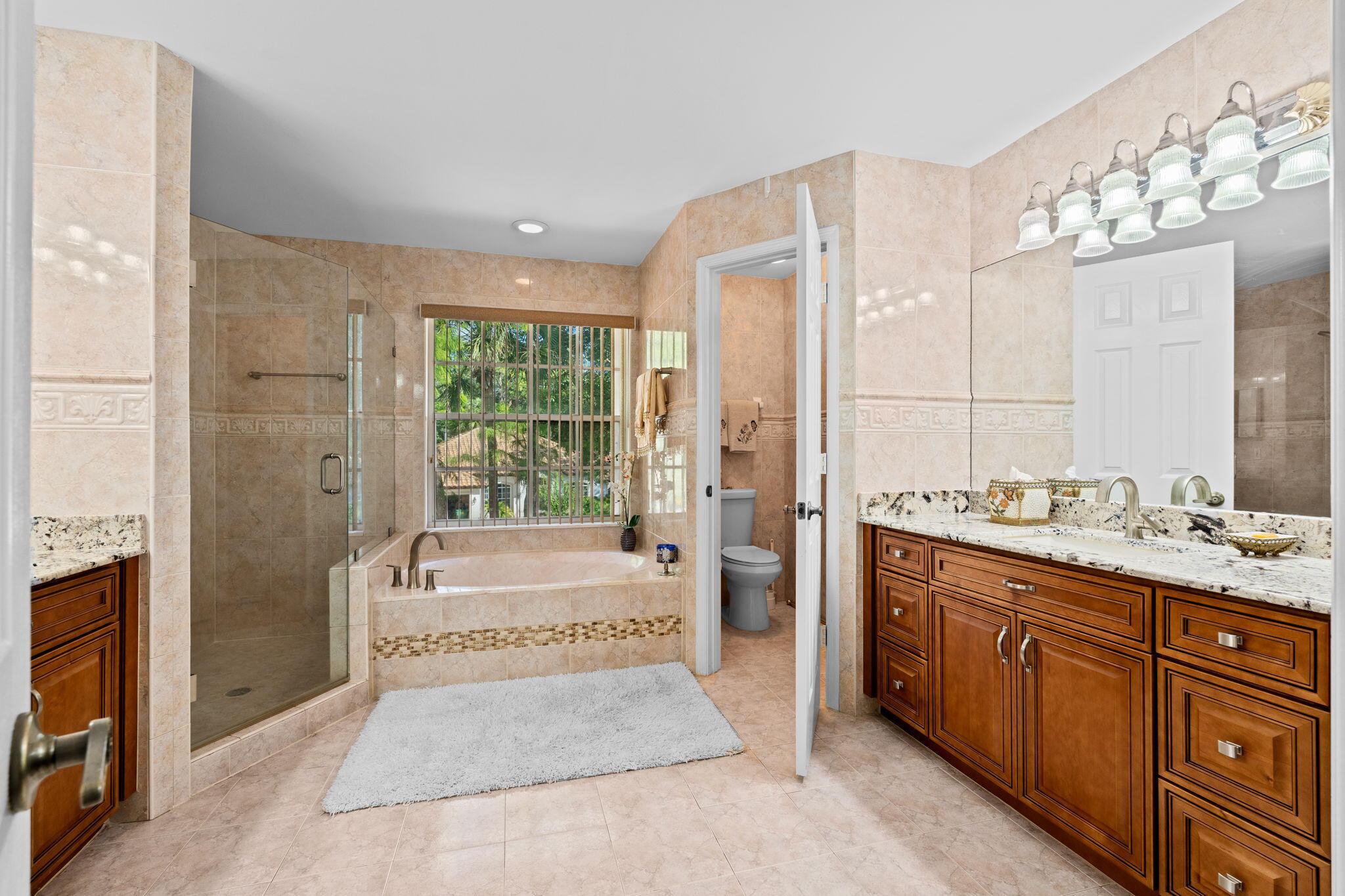 5304 NW 66th, Lauderhill FL 33319