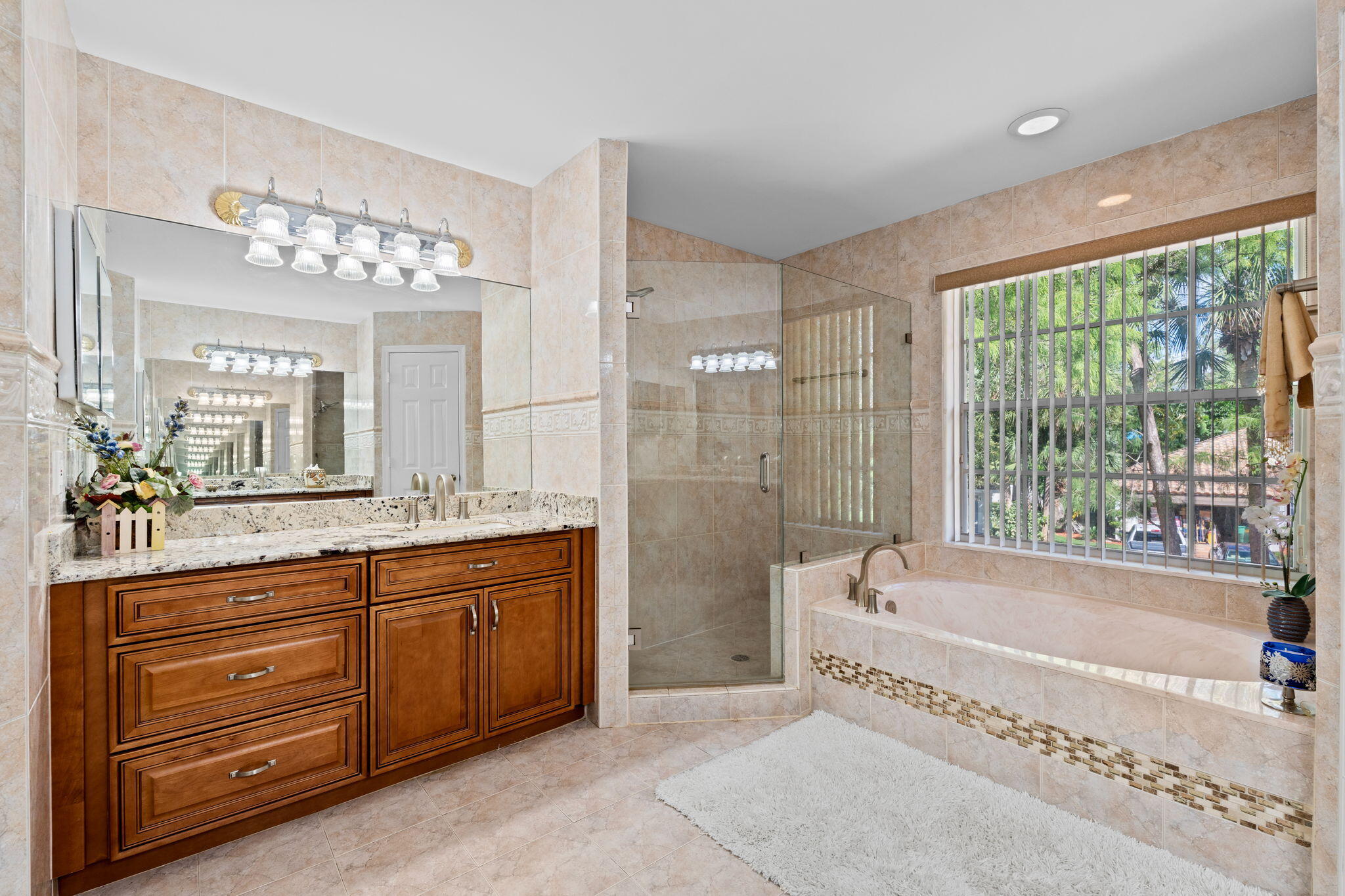 5304 NW 66th, Lauderhill FL 33319