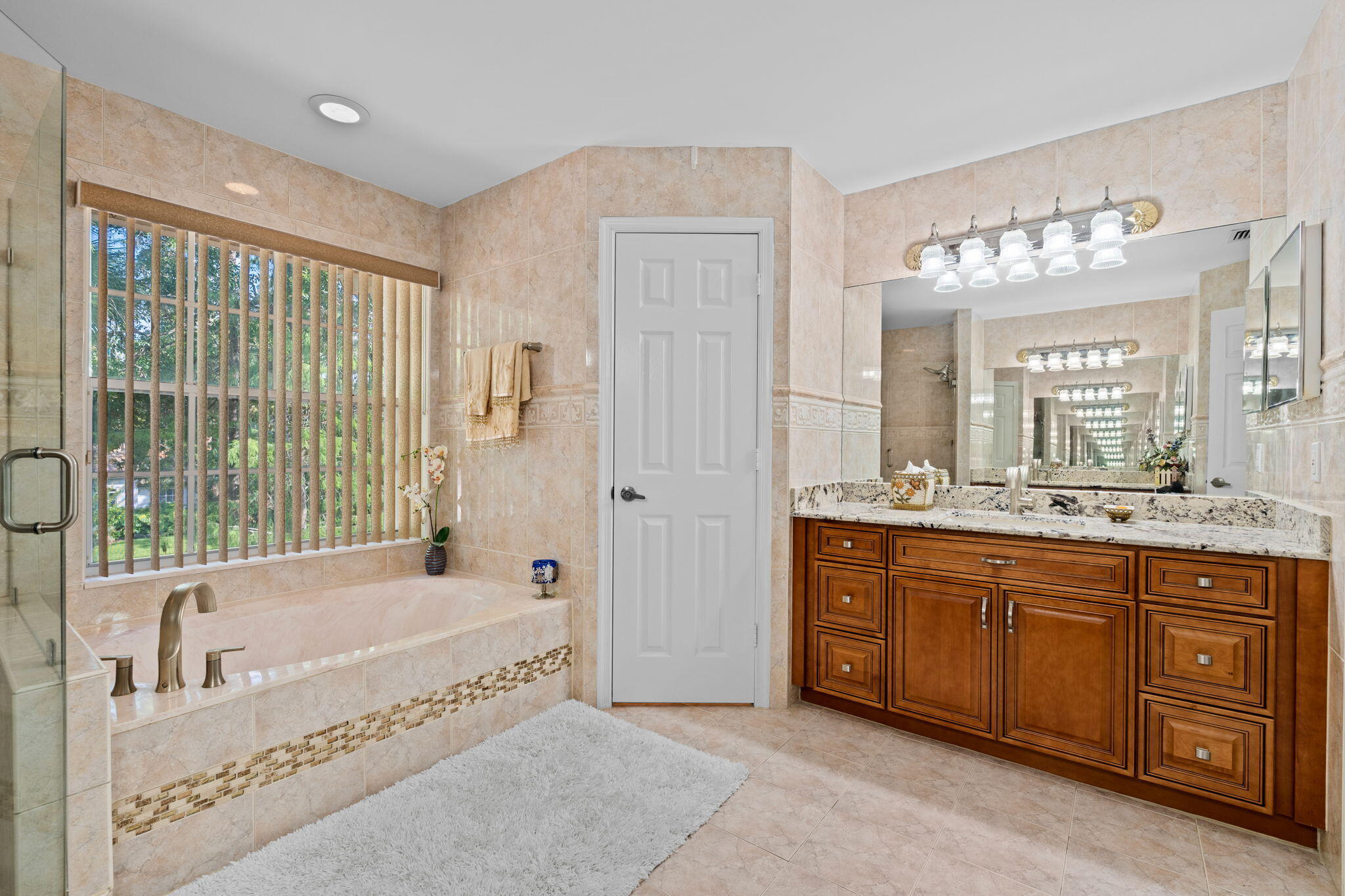 5304 NW 66th, Lauderhill FL 33319