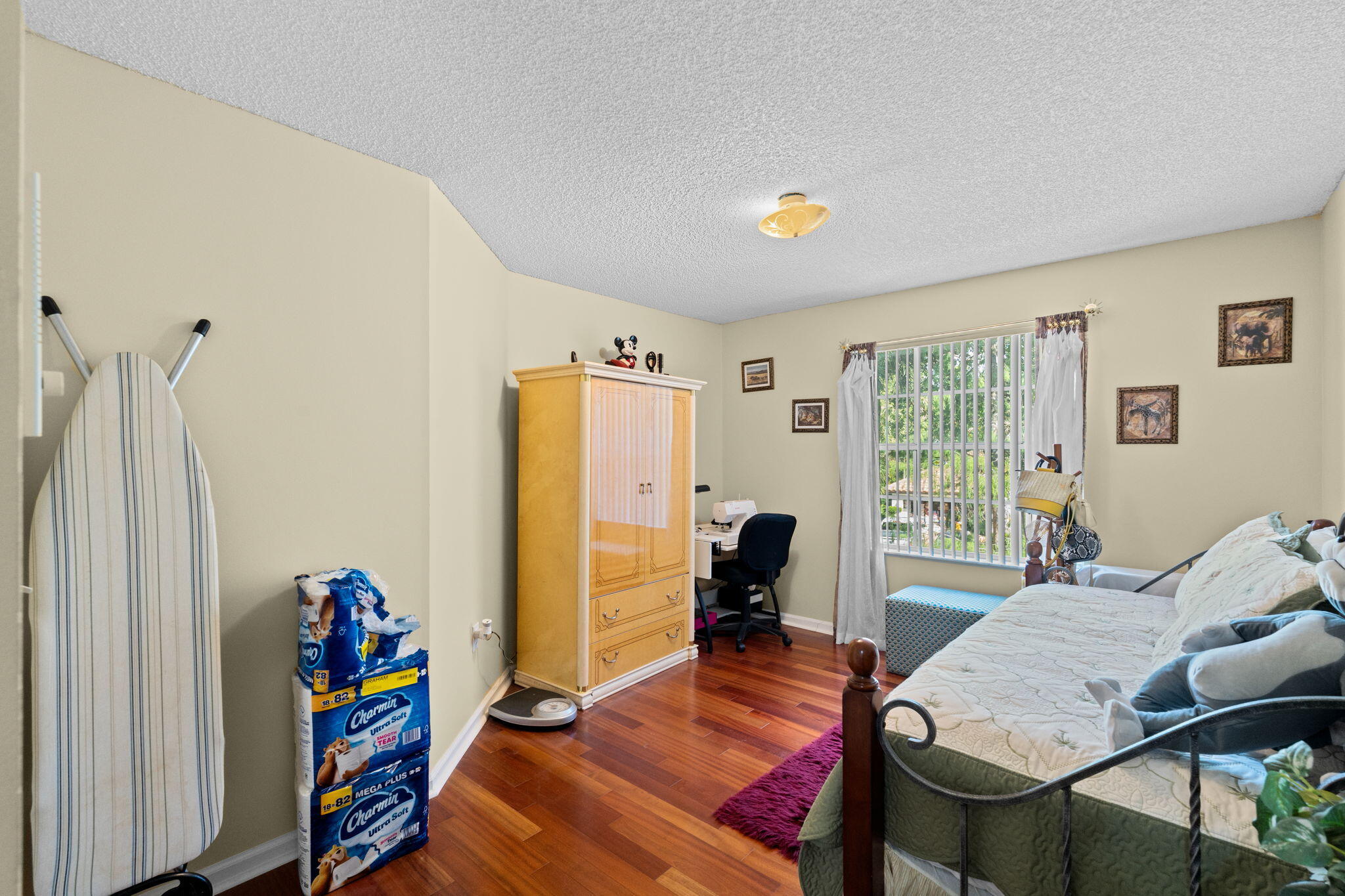 5304 NW 66th, Lauderhill FL 33319