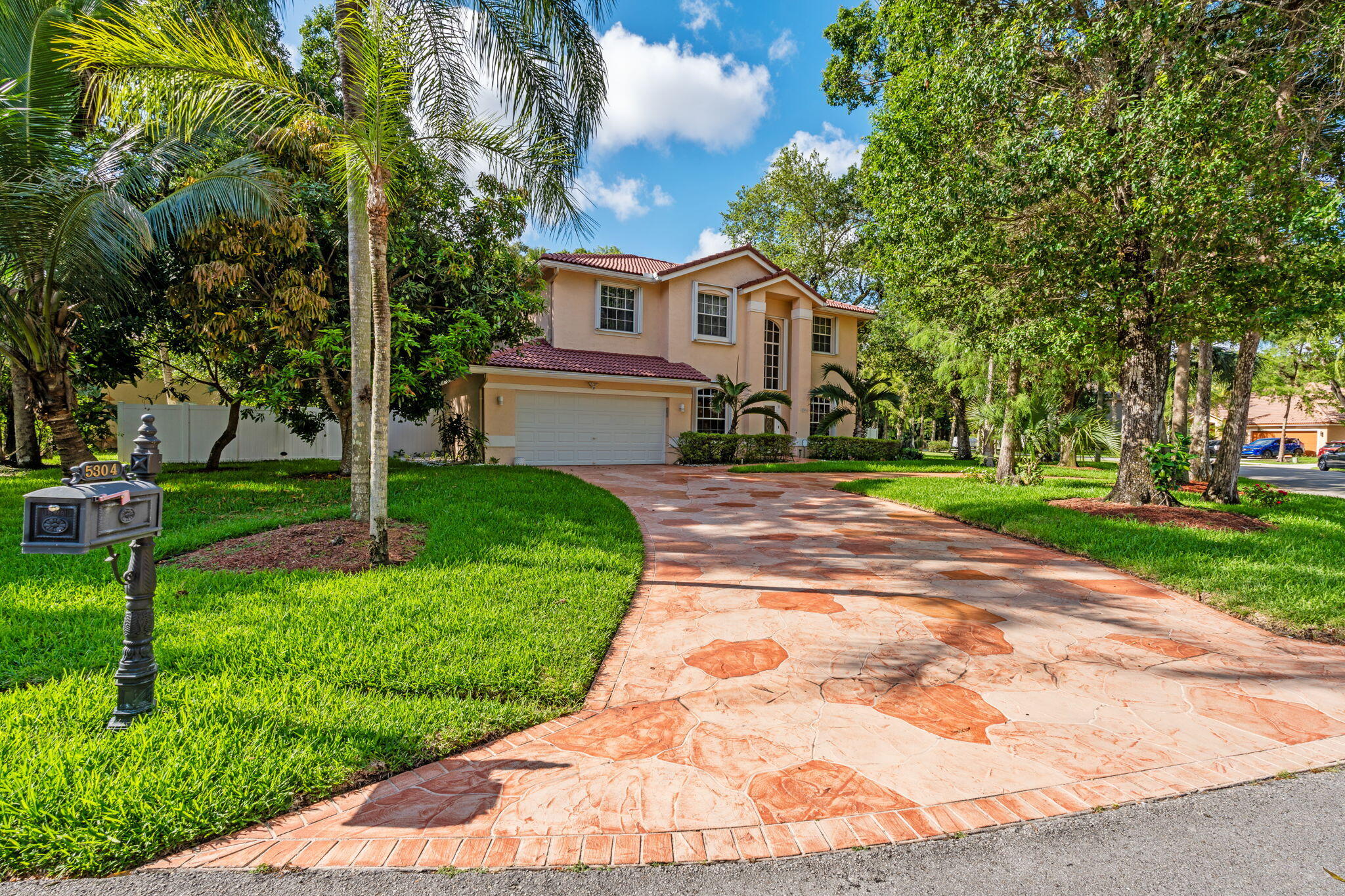 5304 NW 66th, Lauderhill FL 33319