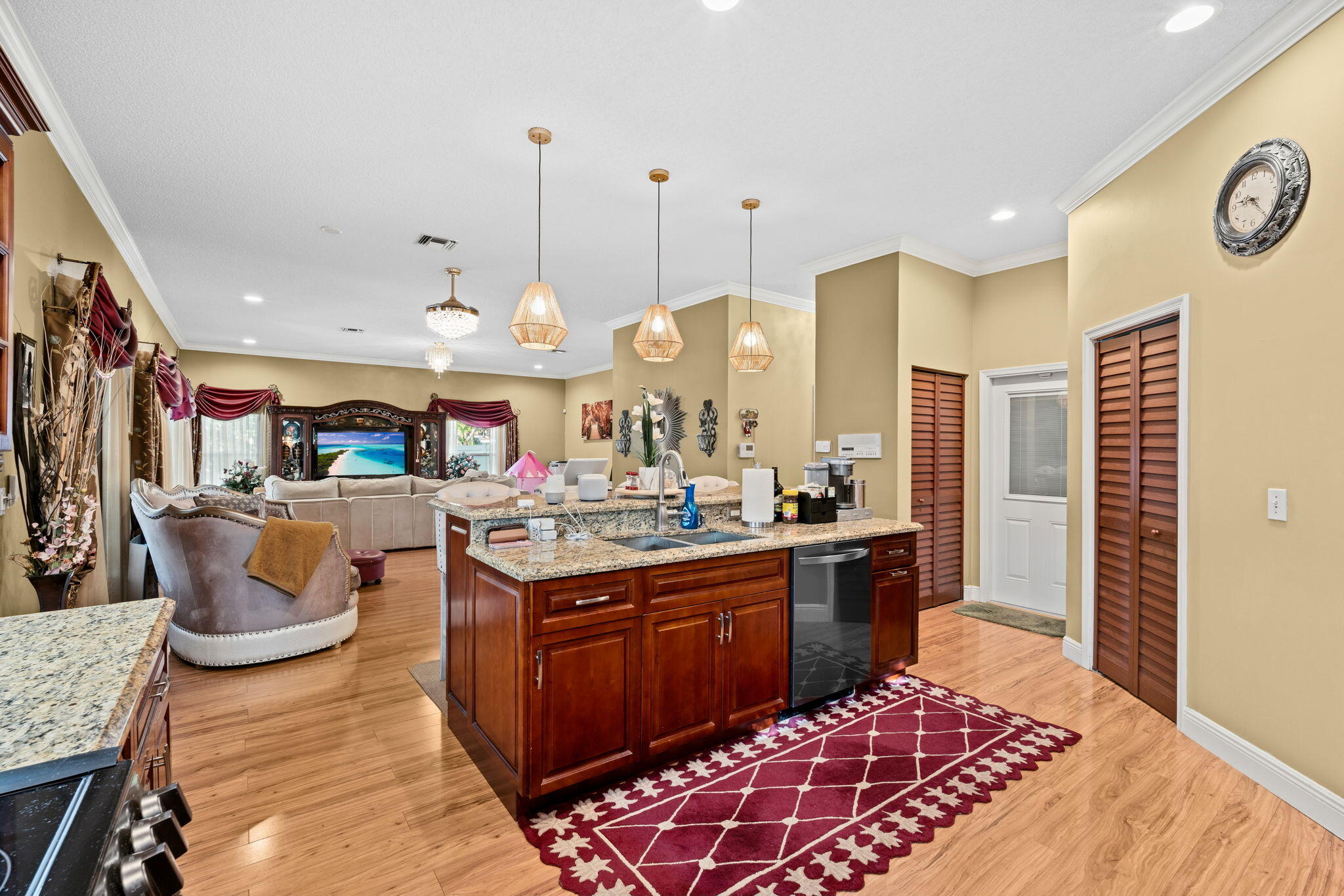 5304 NW 66th, Lauderhill FL 33319