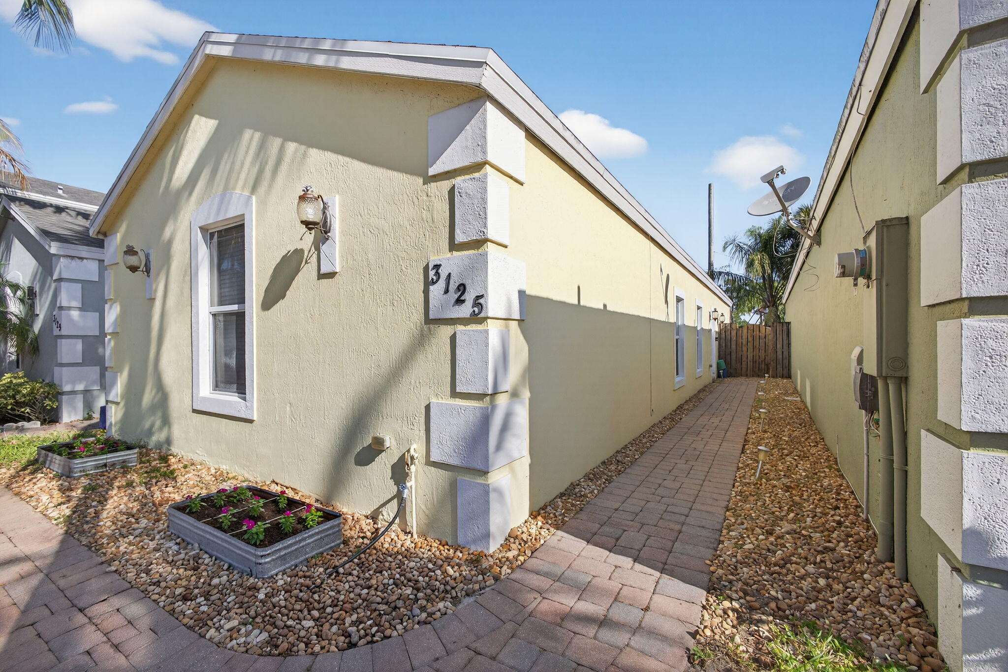 3125 Shelby, Palm Springs FL 33461