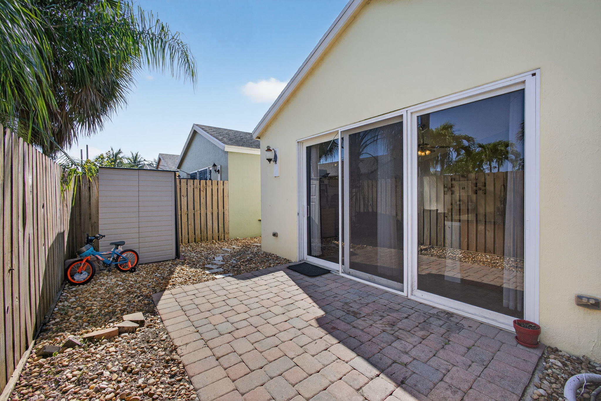 3125 Shelby, Palm Springs FL 33461