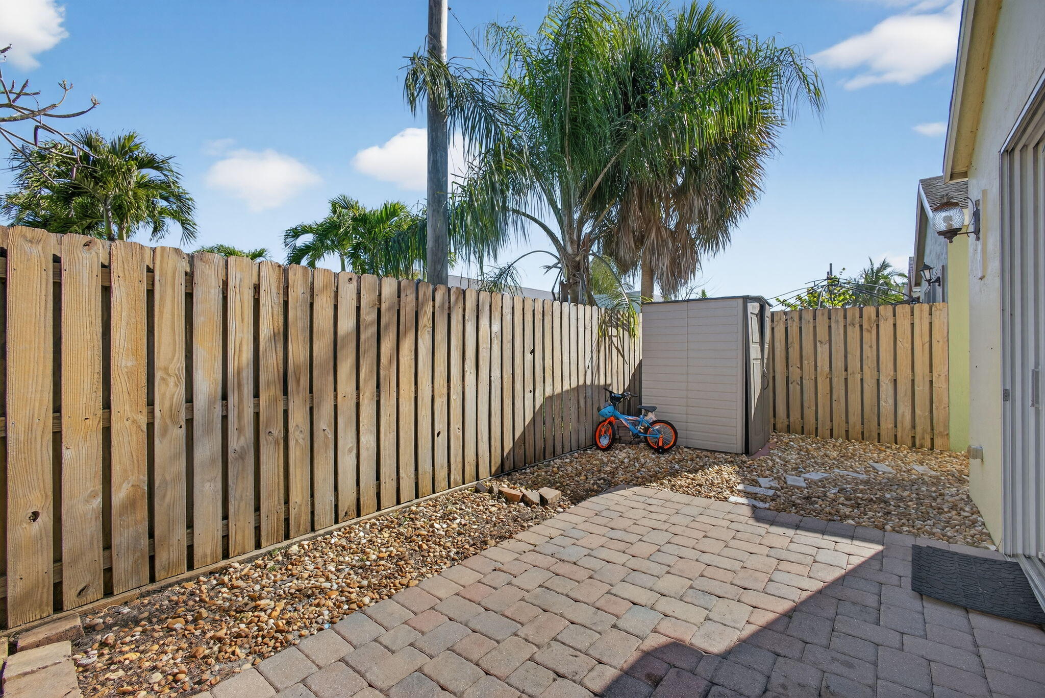 3125 Shelby, Palm Springs FL 33461