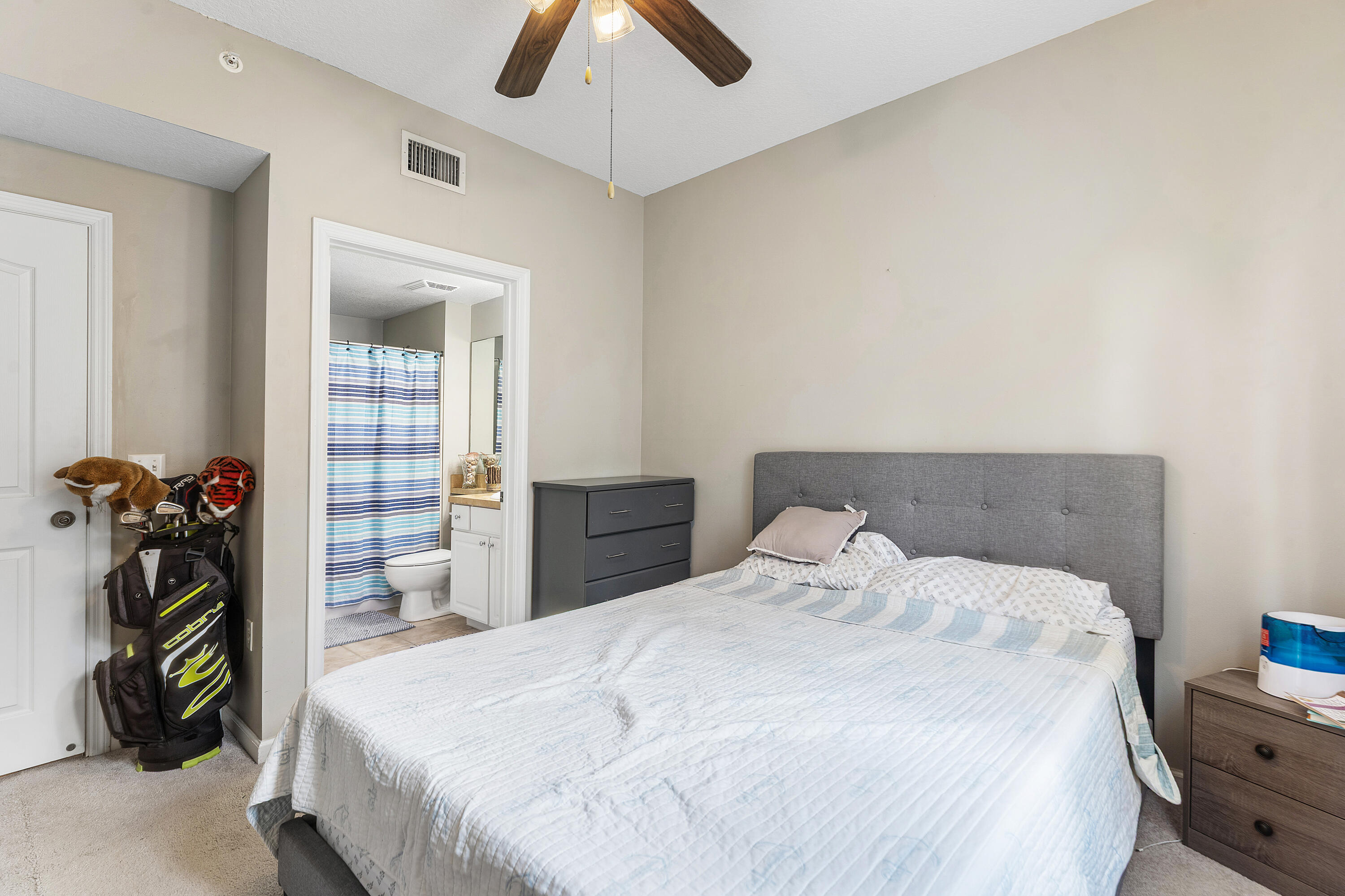 1208 E Myrtlewood Cir, Palm Beach Gardens FL 33418