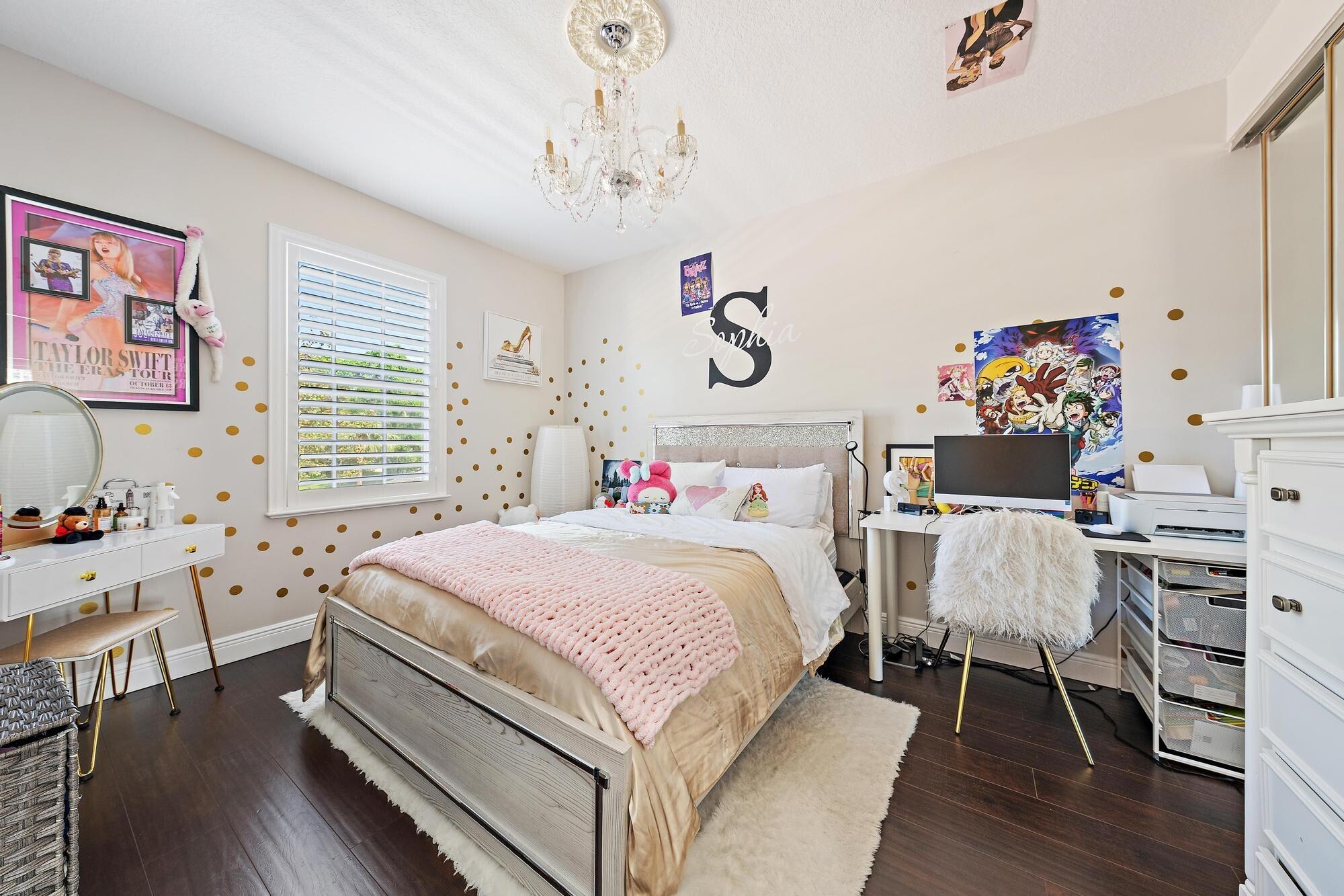 137 Middlebury, Jupiter FL 33458