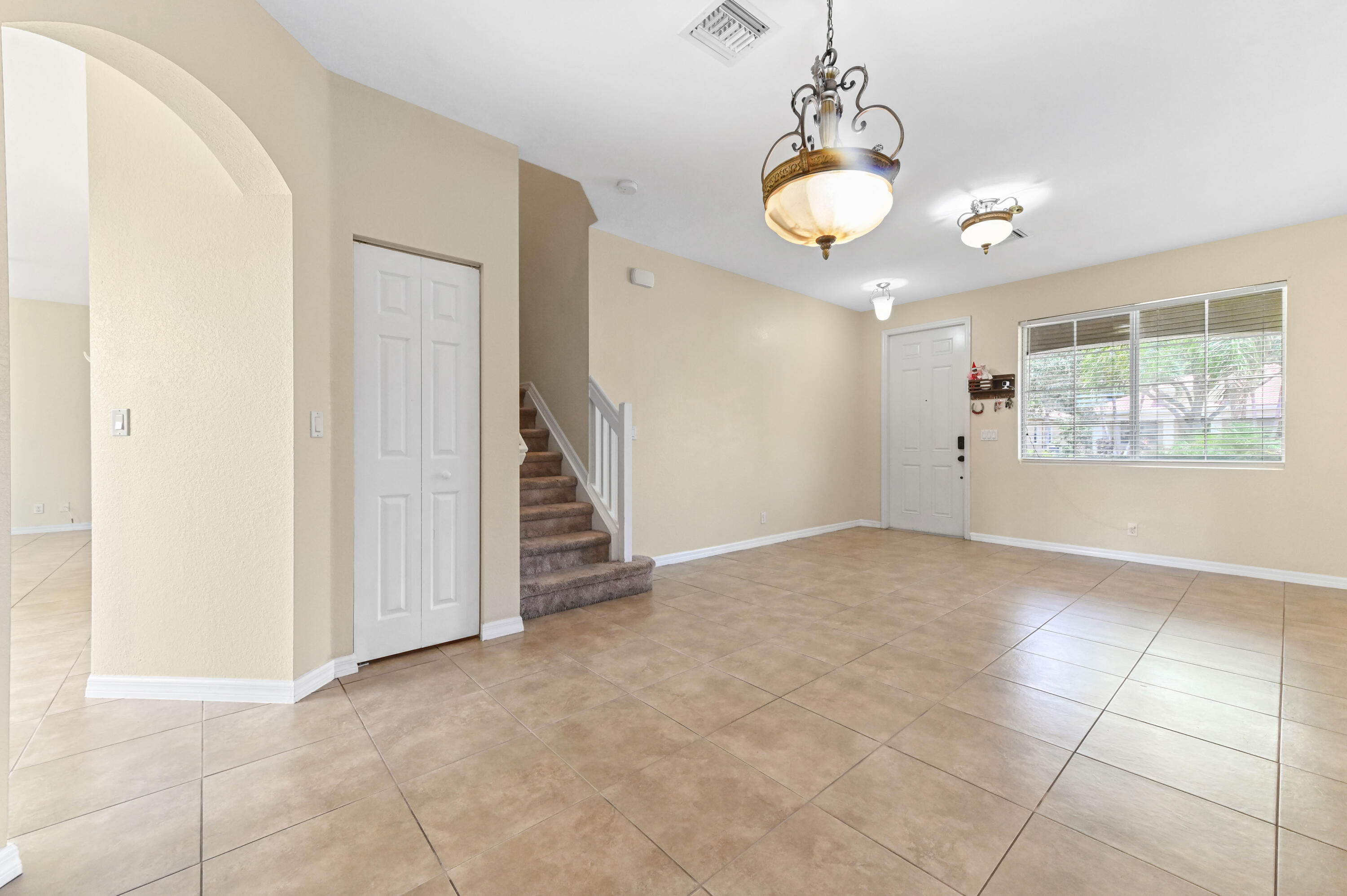 6819 Osage, West Palm Beach FL 33413