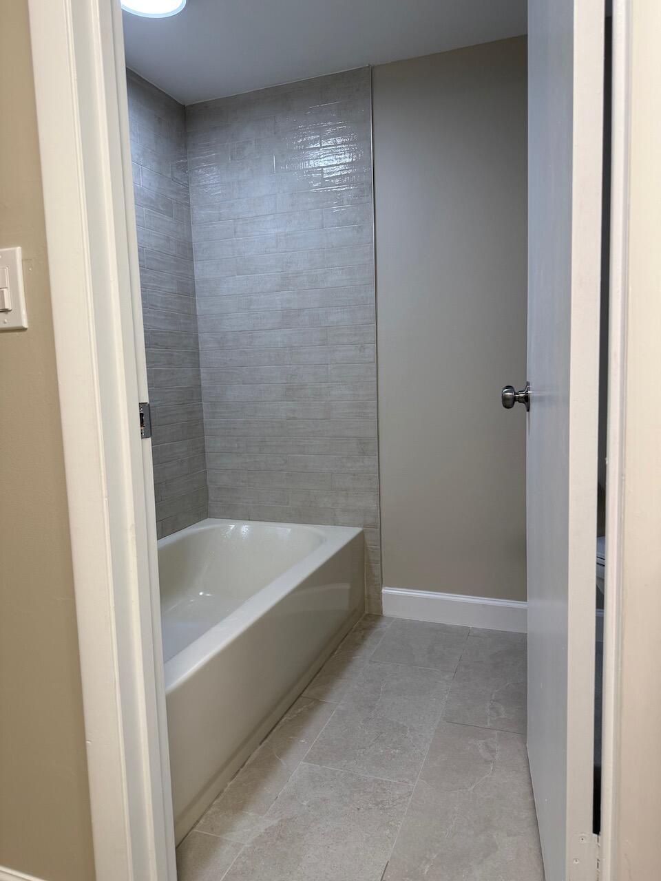79 Lake Arbor #79, Palm Springs FL 33461