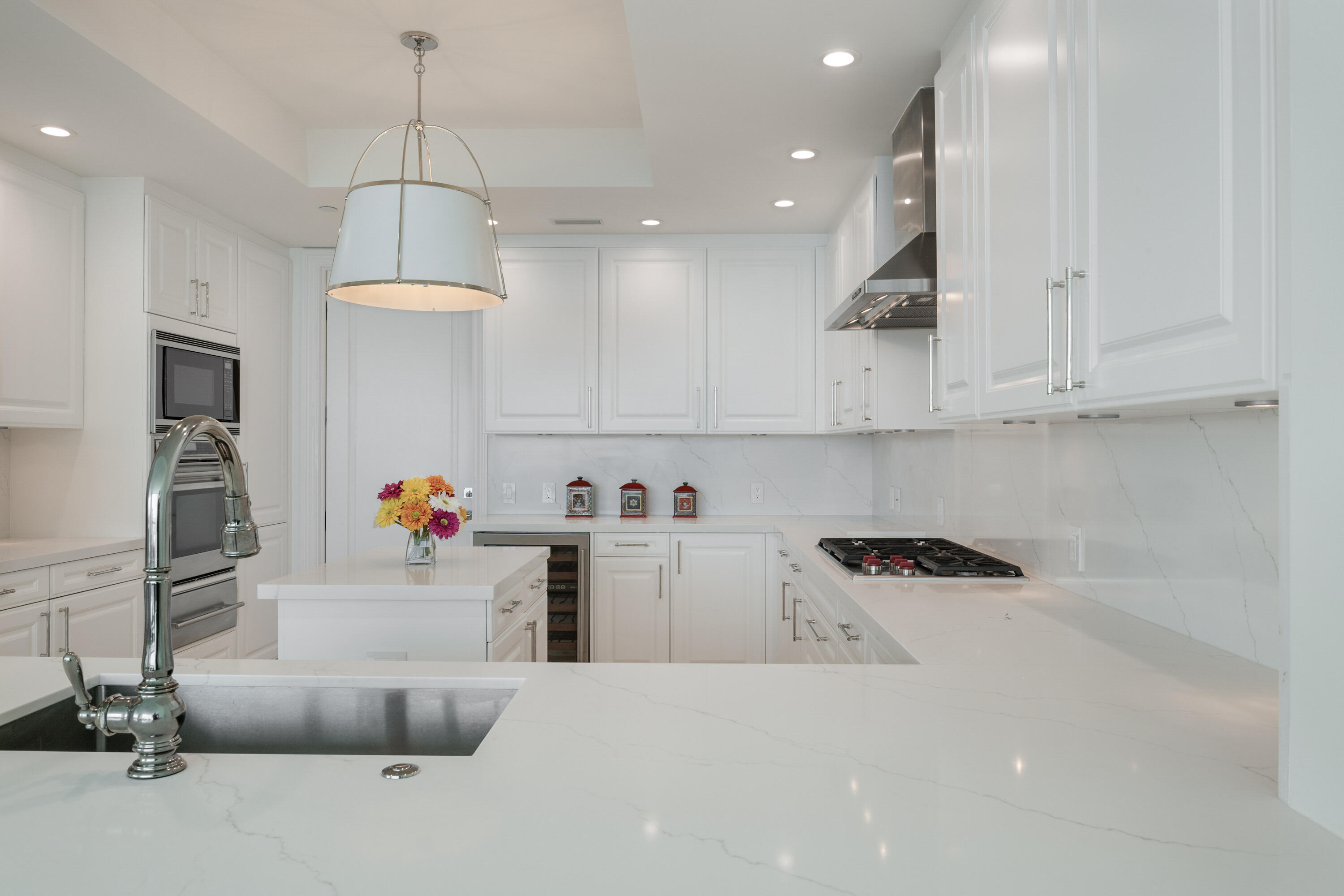 10295 Collins #2203, Bal Harbour FL 33154