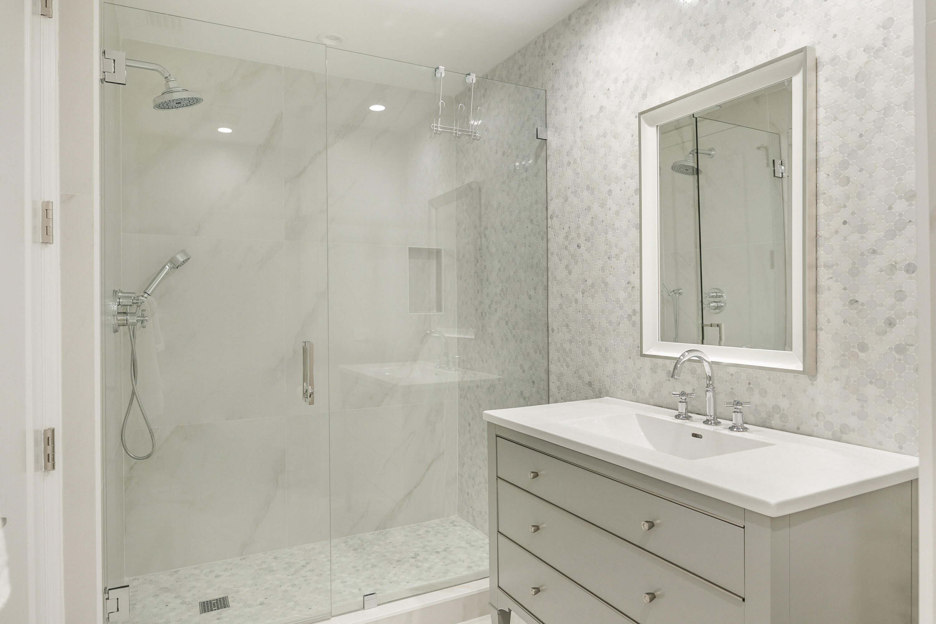 10295 Collins #2203, Bal Harbour FL 33154