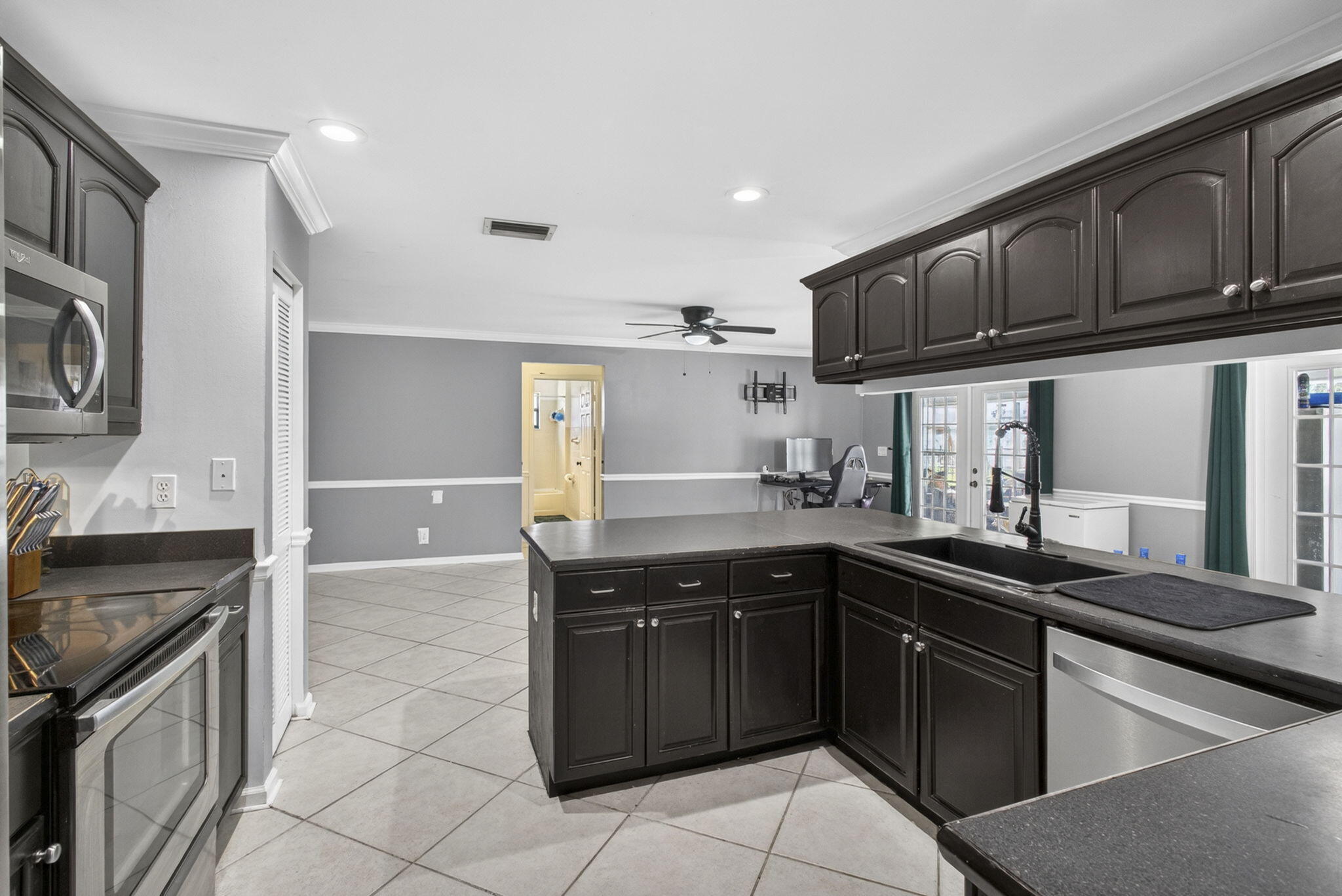 106 Segovia, Royal Palm Beach FL 33411