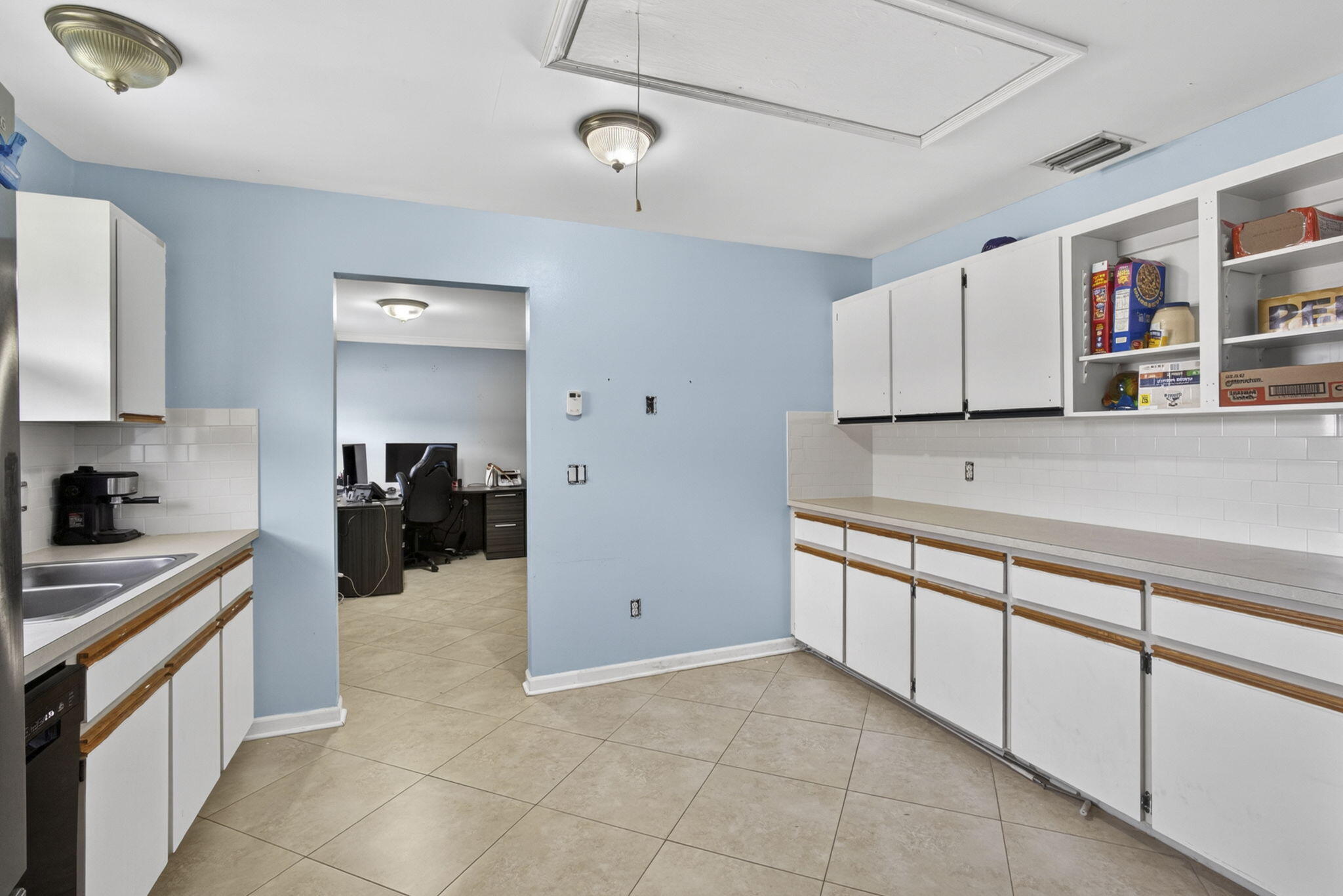 106 Segovia, Royal Palm Beach FL 33411